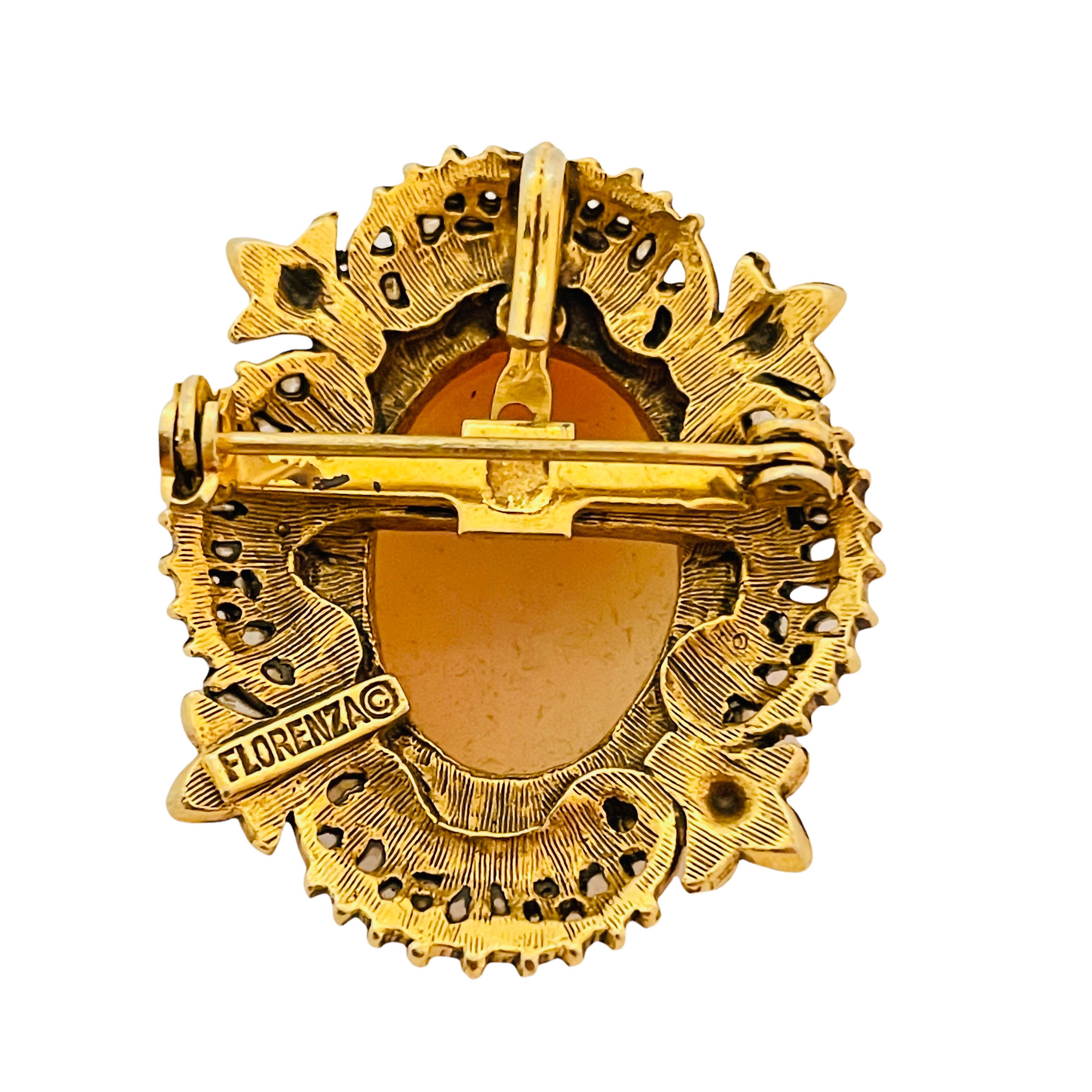 Pendentif broche vintage Florenza en or avec perle camée et perle Bon état - En vente à Palos Hills, IL