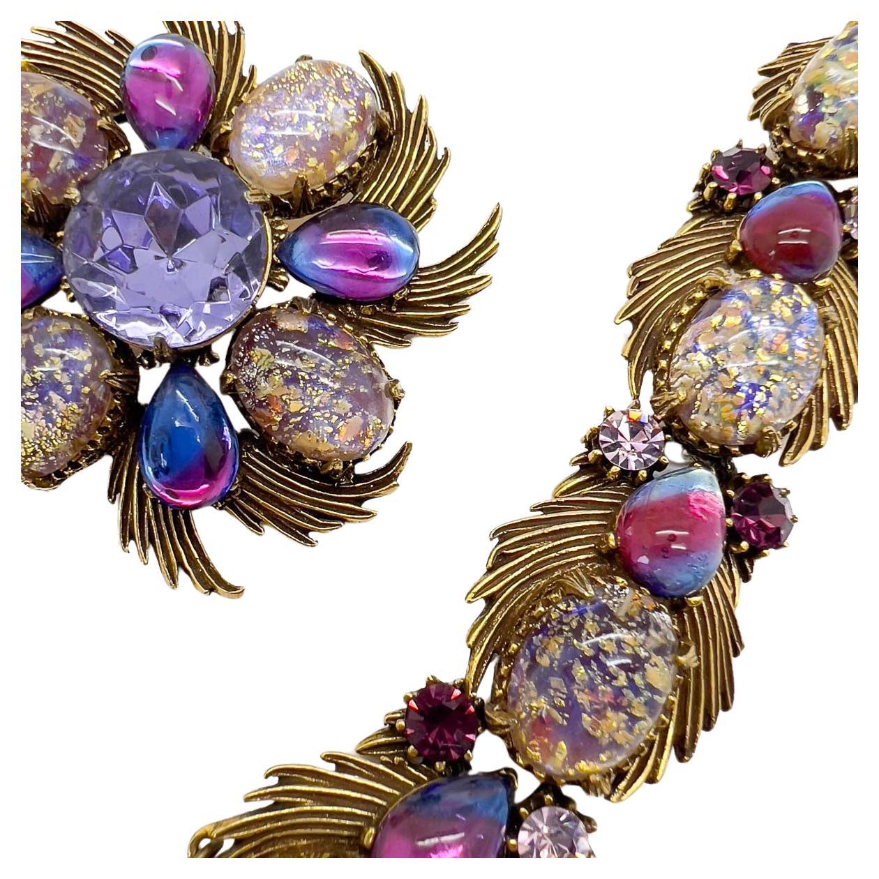 Dieses Vintage Florenza Dragons Breath Bracelet und die dazu passende Pinwheel-Brosche sind exquisite Werke tragbarer Kunst. Die Steine, die Metallarbeit, das Design, jedes Detail ist auf die prächtigste Weise ausgeführt. Eine Suite zum Tragen oder