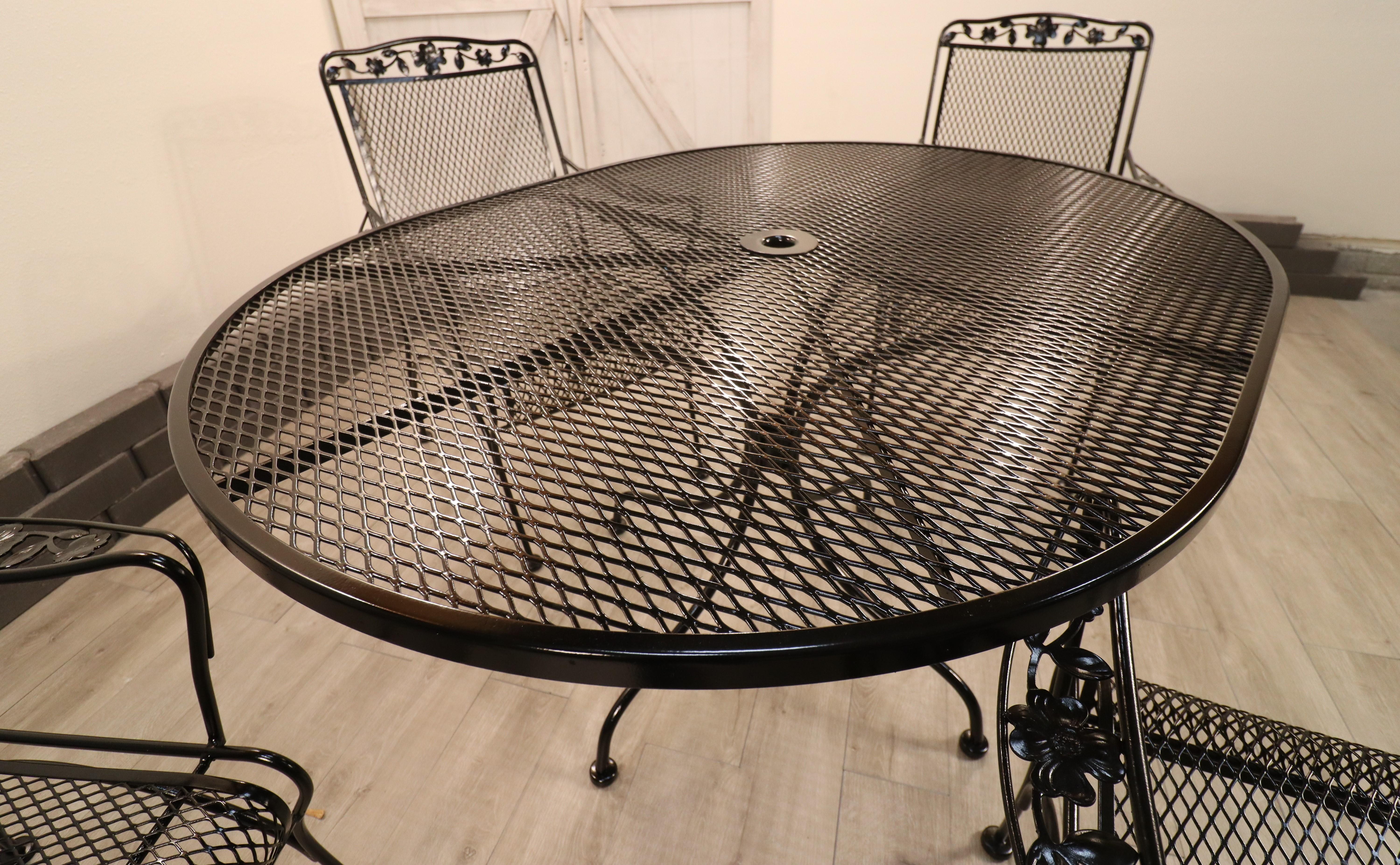 Welded Vintage Flower and Leaf Wrought Iron Dining Set For Sale
