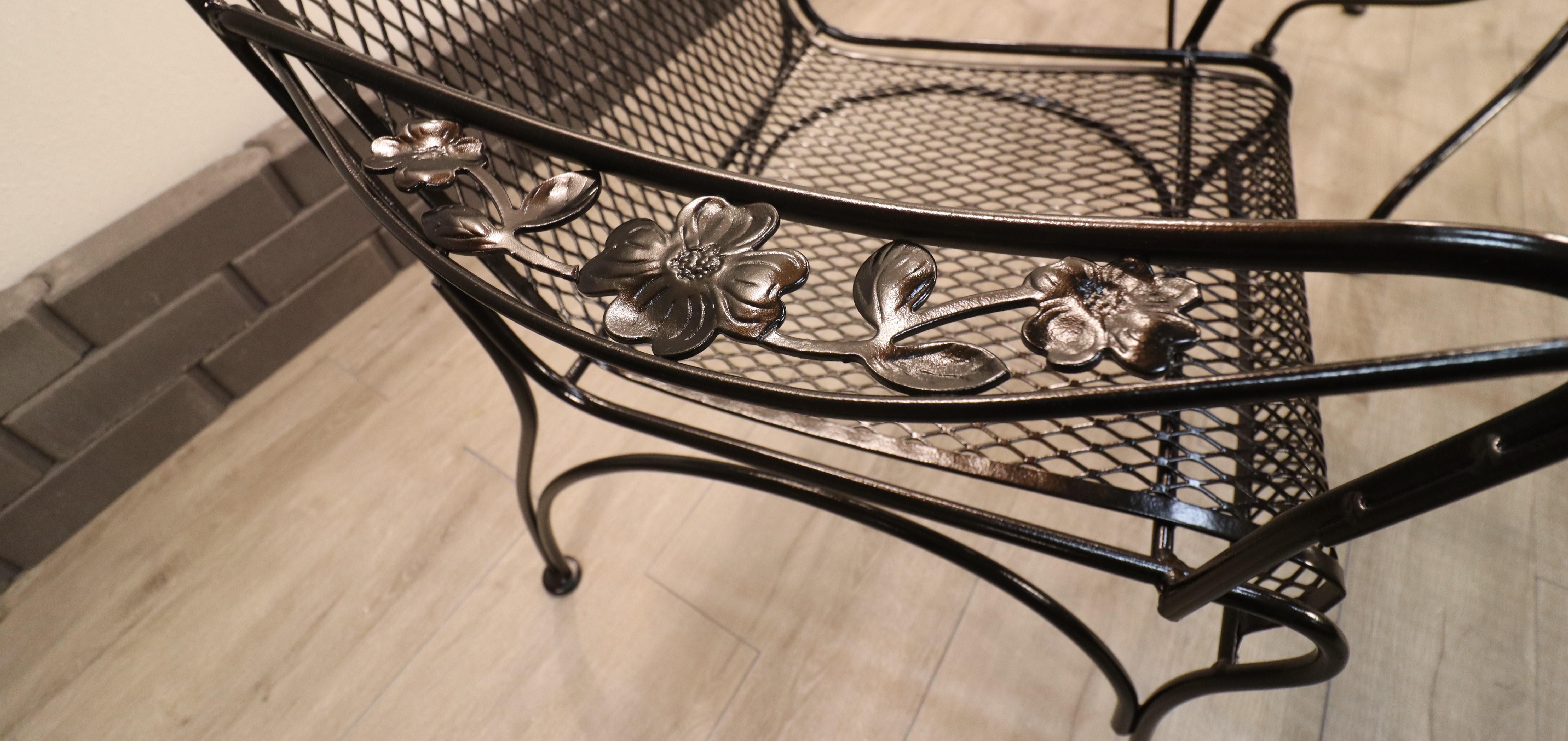 20th Century Vintage Flower and Leaf Wrought Iron Dining Set For Sale