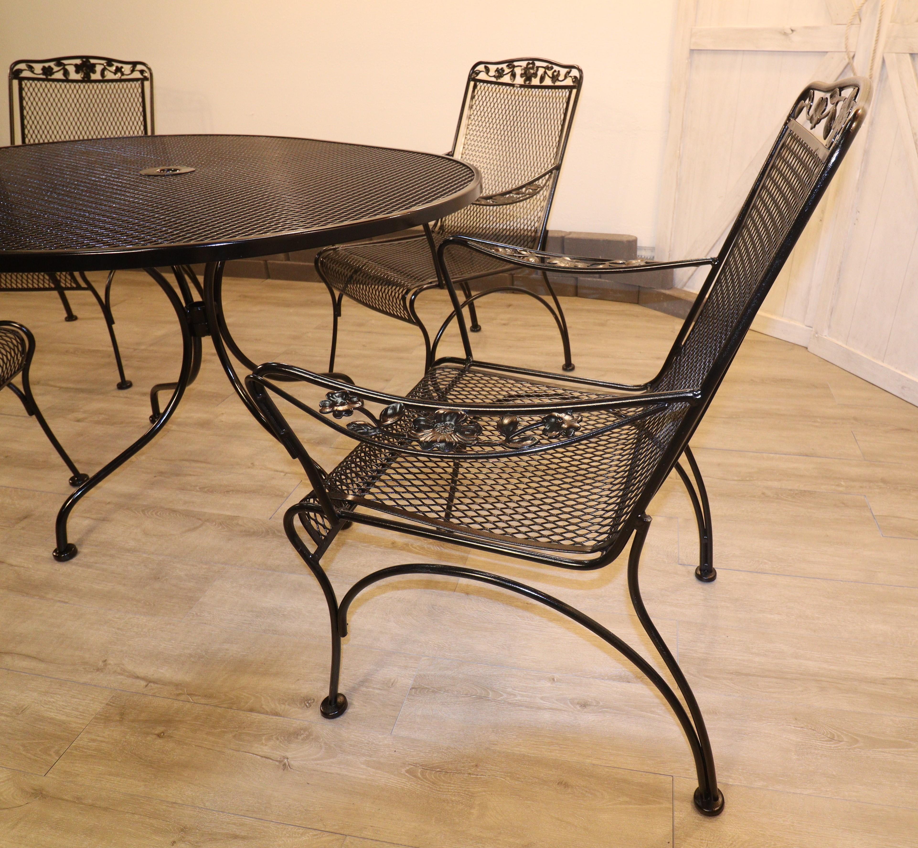 Vintage Flower and Leaf Wrought Iron Dining Set For Sale 2