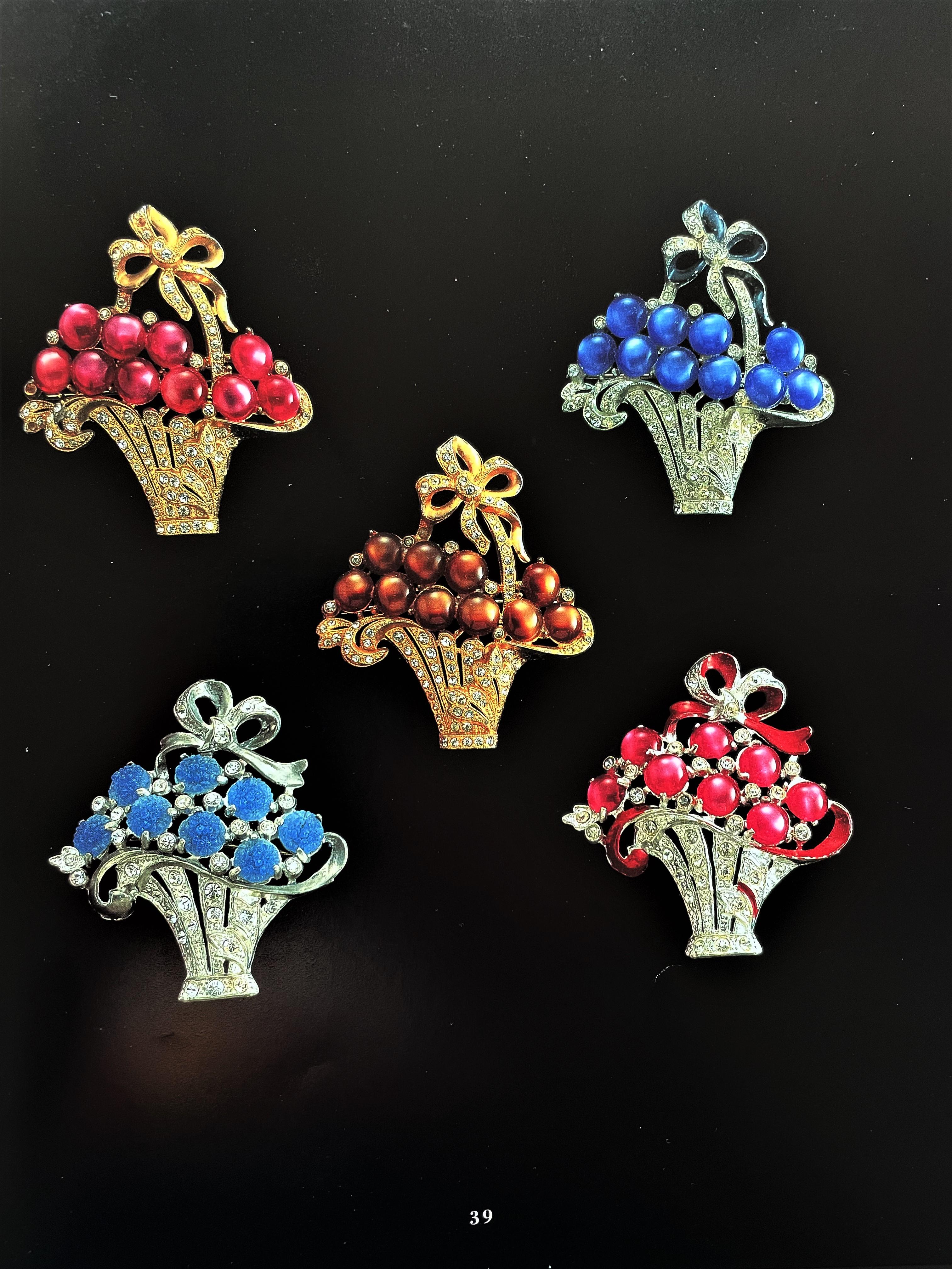 Vintage flower basket brooch rhinestones, rhodium, moonstones  USA late 1930s  For Sale 4