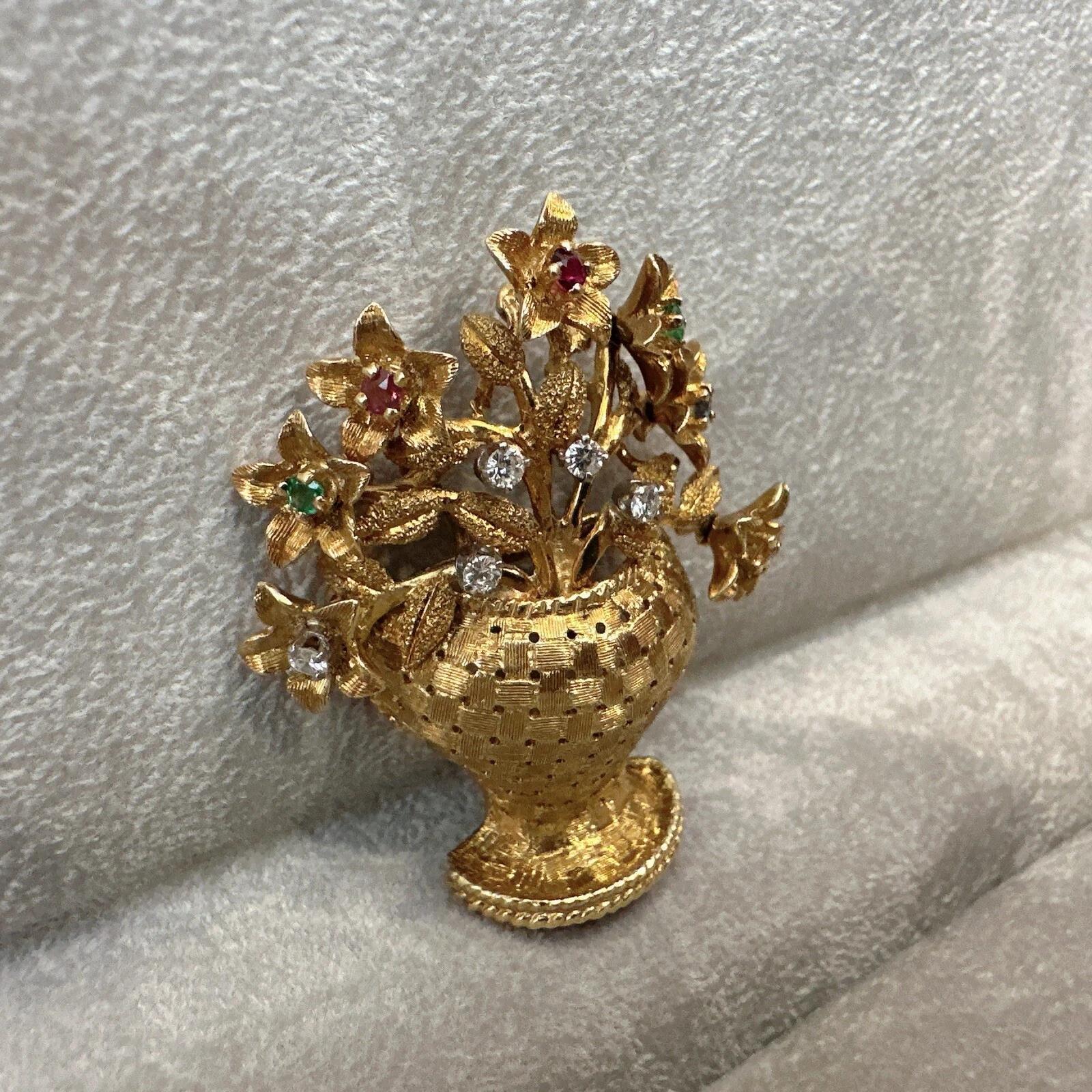 Round Cut Vintage Flower Basket Brooch with Diamonds in 18k Yellow Gold For Sale