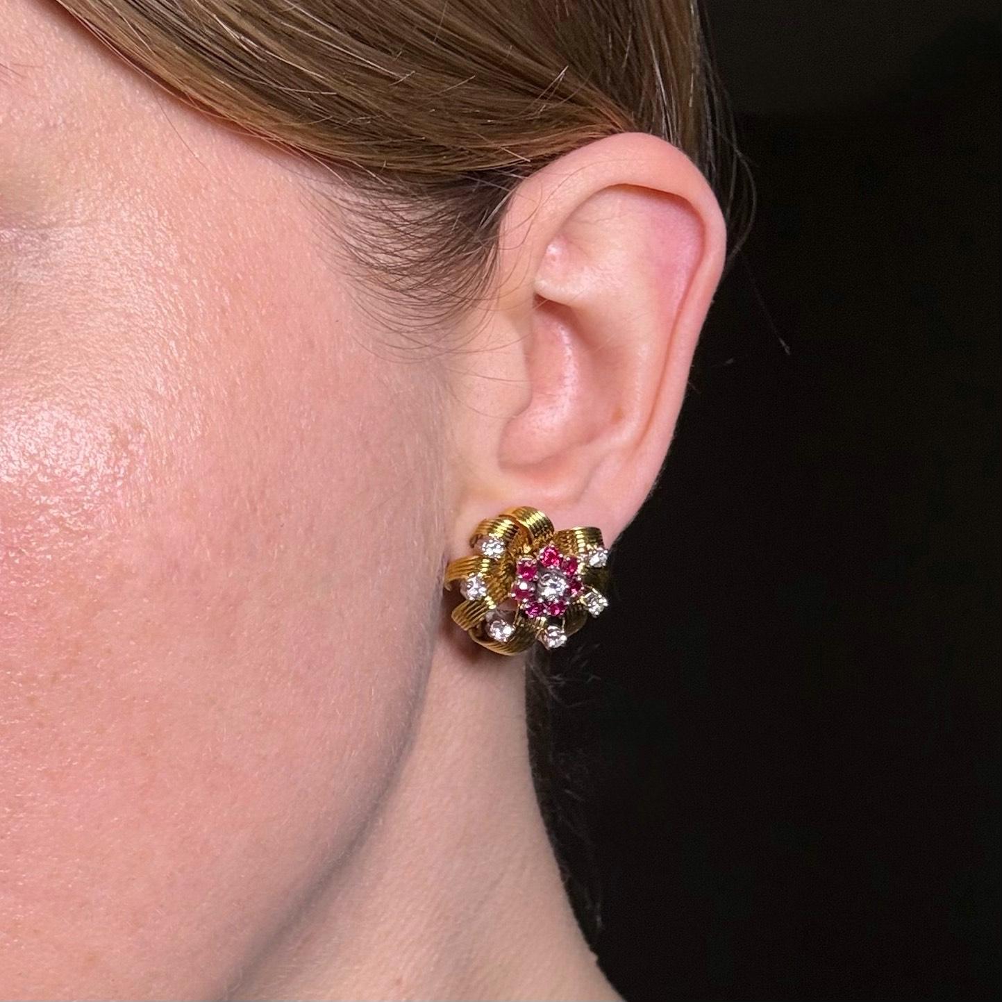 Brilliant Cut Vintage Flower Clip-on Earrings in 18 Karat Gold with Rubies and Diamonds For Sale