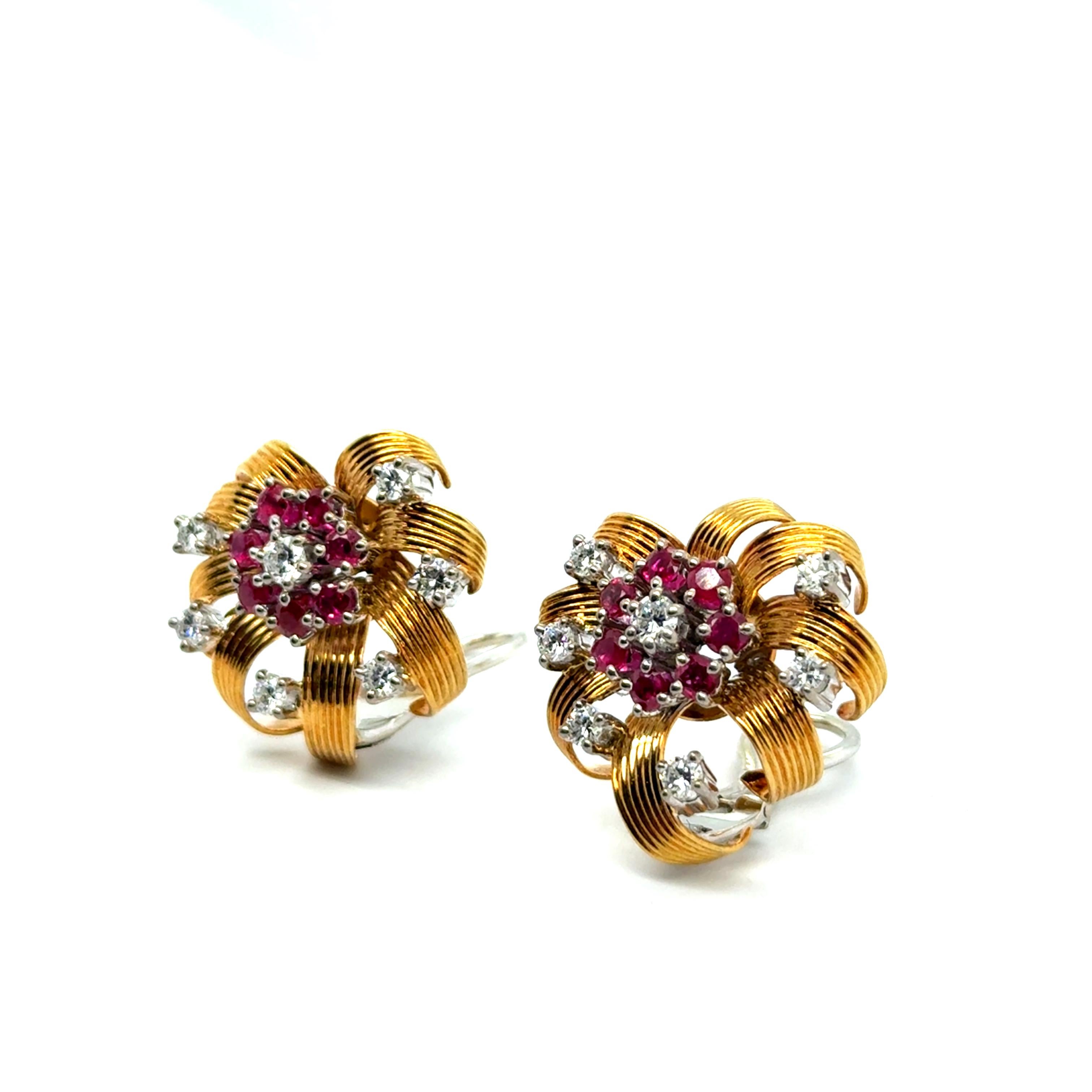 Women's or Men's Vintage Flower Clip-on Earrings in 18 Karat Gold with Rubies and Diamonds For Sale