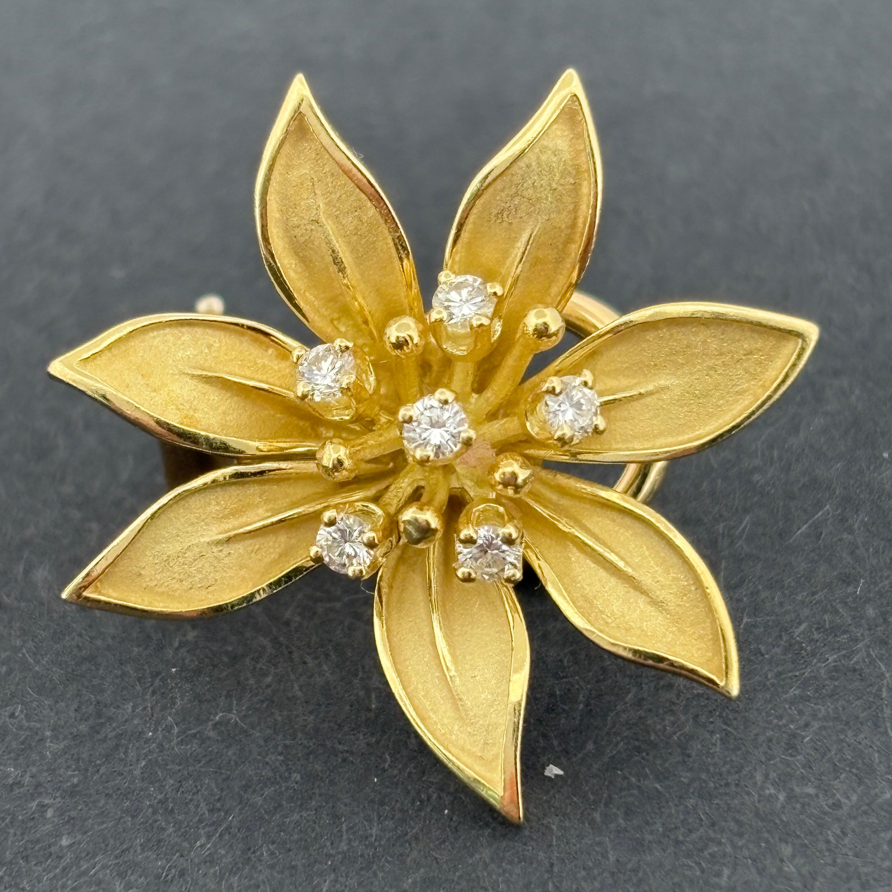 Round Cut Vintage Large Flower Earrings in 18k Yellow Gold & Diamond For Sale