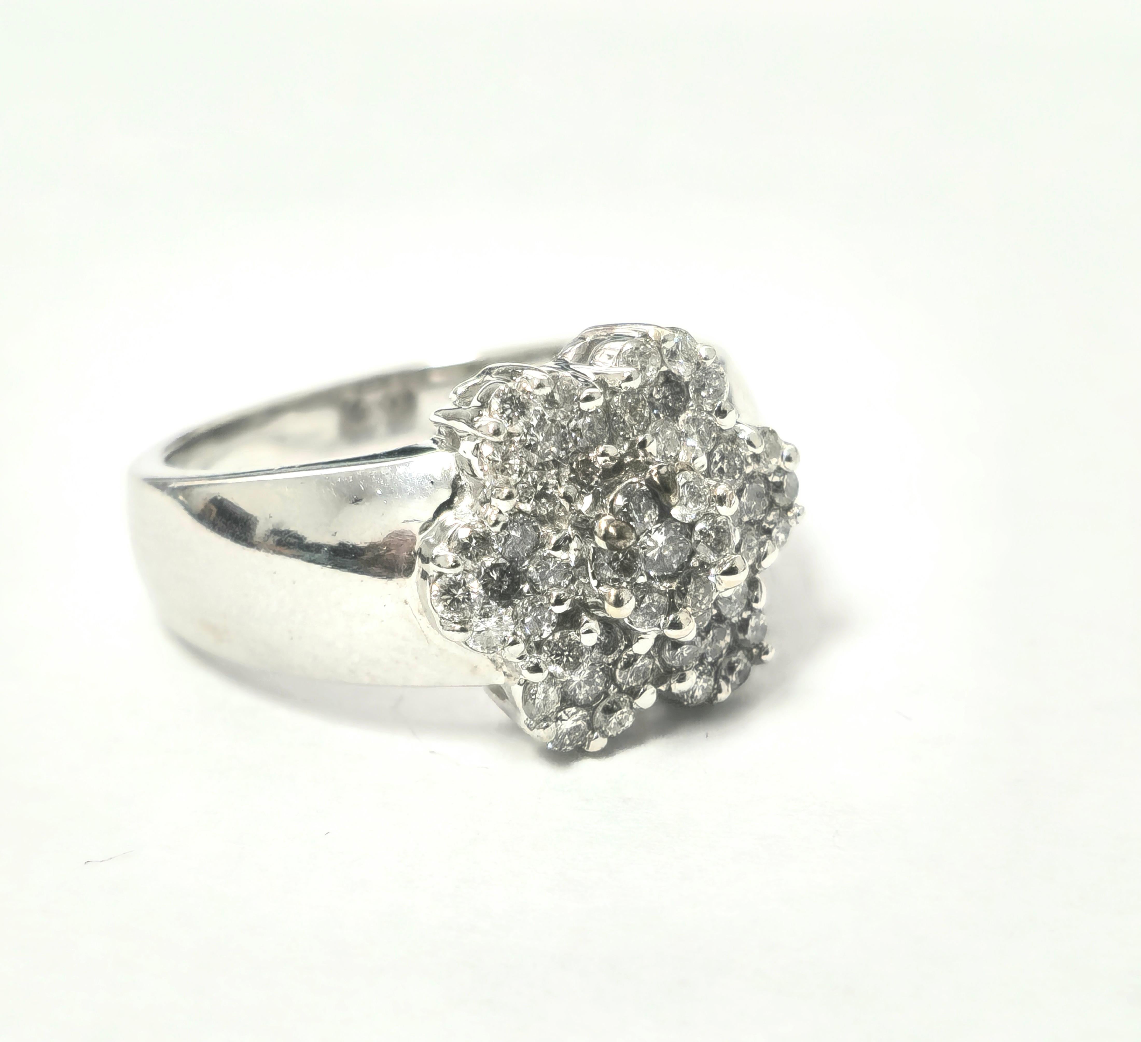 Edwardian Vintage Flower Inspired, Brilliant Diamonds and Gold Ring For Sale