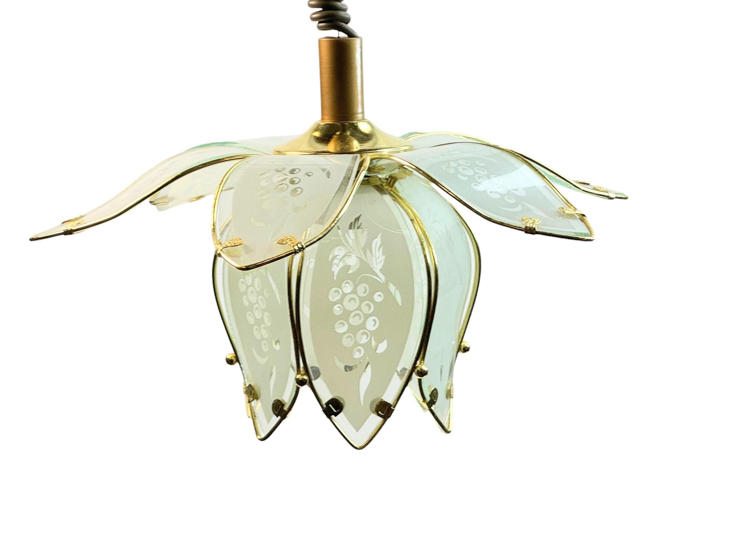 Vintage-Pendelleuchte mit Blumen-Lo Lotus-Anhänger, Deutsch, 1960er Jahre (Mitte des 20. Jahrhunderts) im Angebot