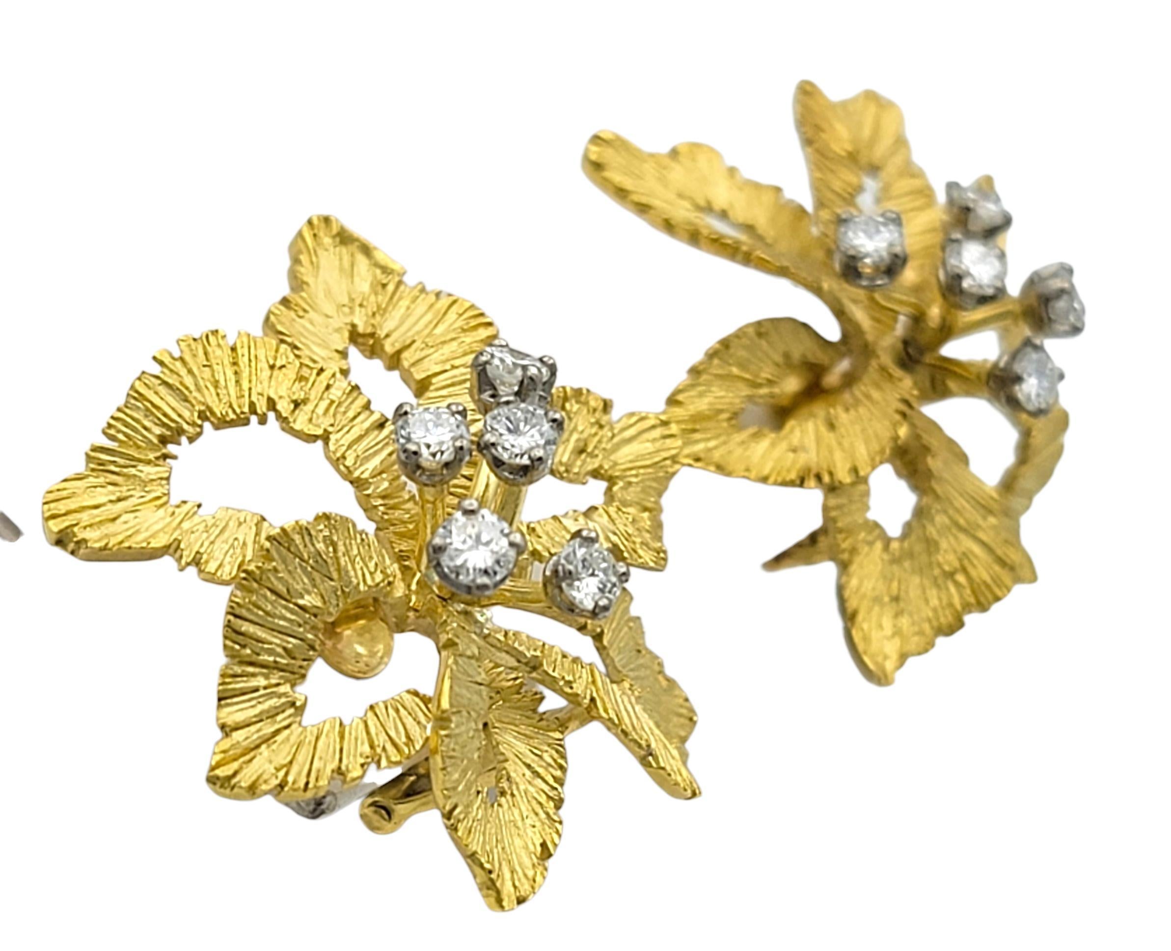 Vintage Flower Motif Clip On Earrings with Diamonds in Textured 18 Karat Gold (Rundschliff) im Angebot