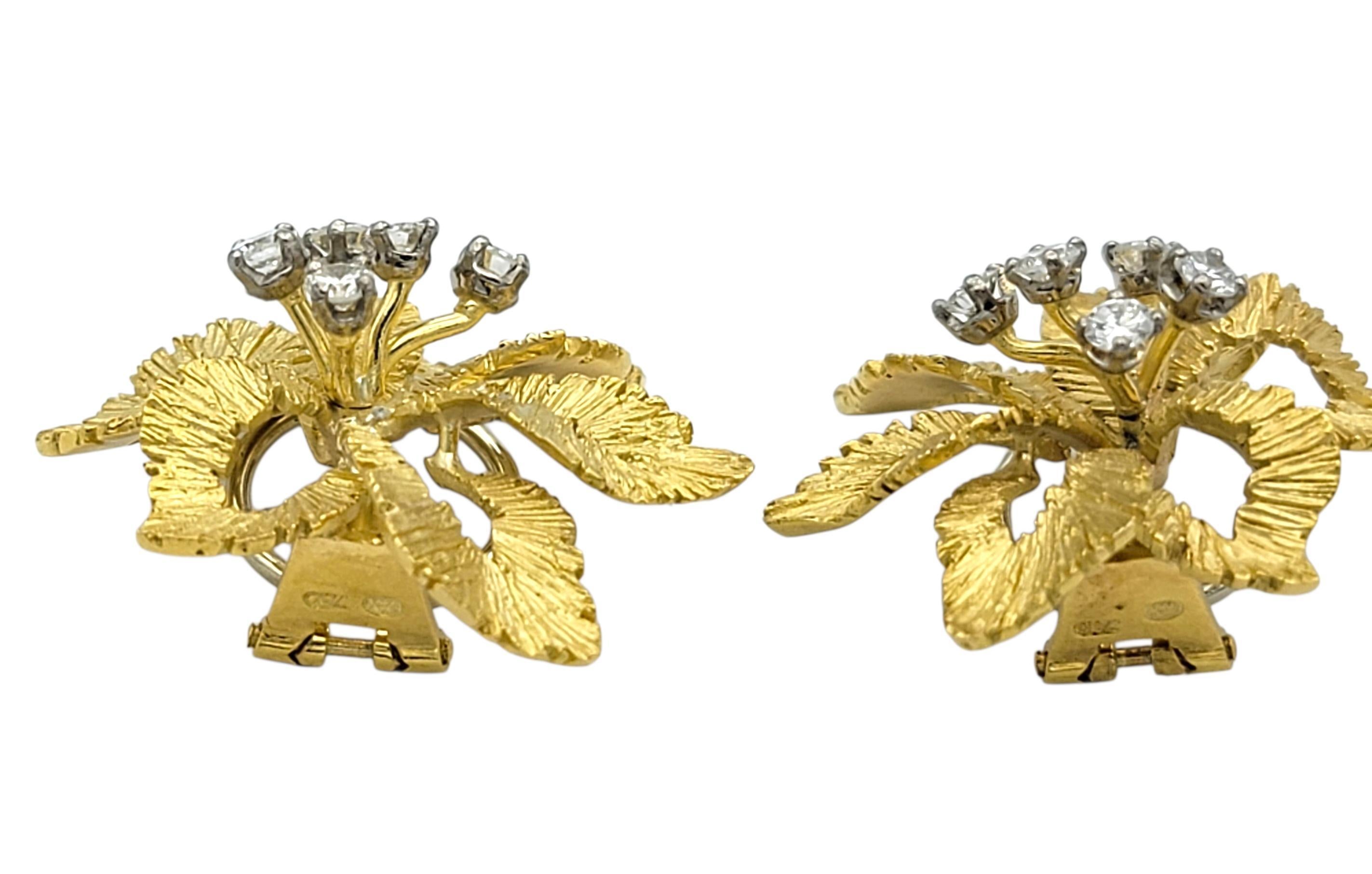 Vintage Flower Motif Clip On Earrings with Diamonds in Textured 18 Karat Gold im Zustand „Hervorragend“ im Angebot in Scottsdale, AZ