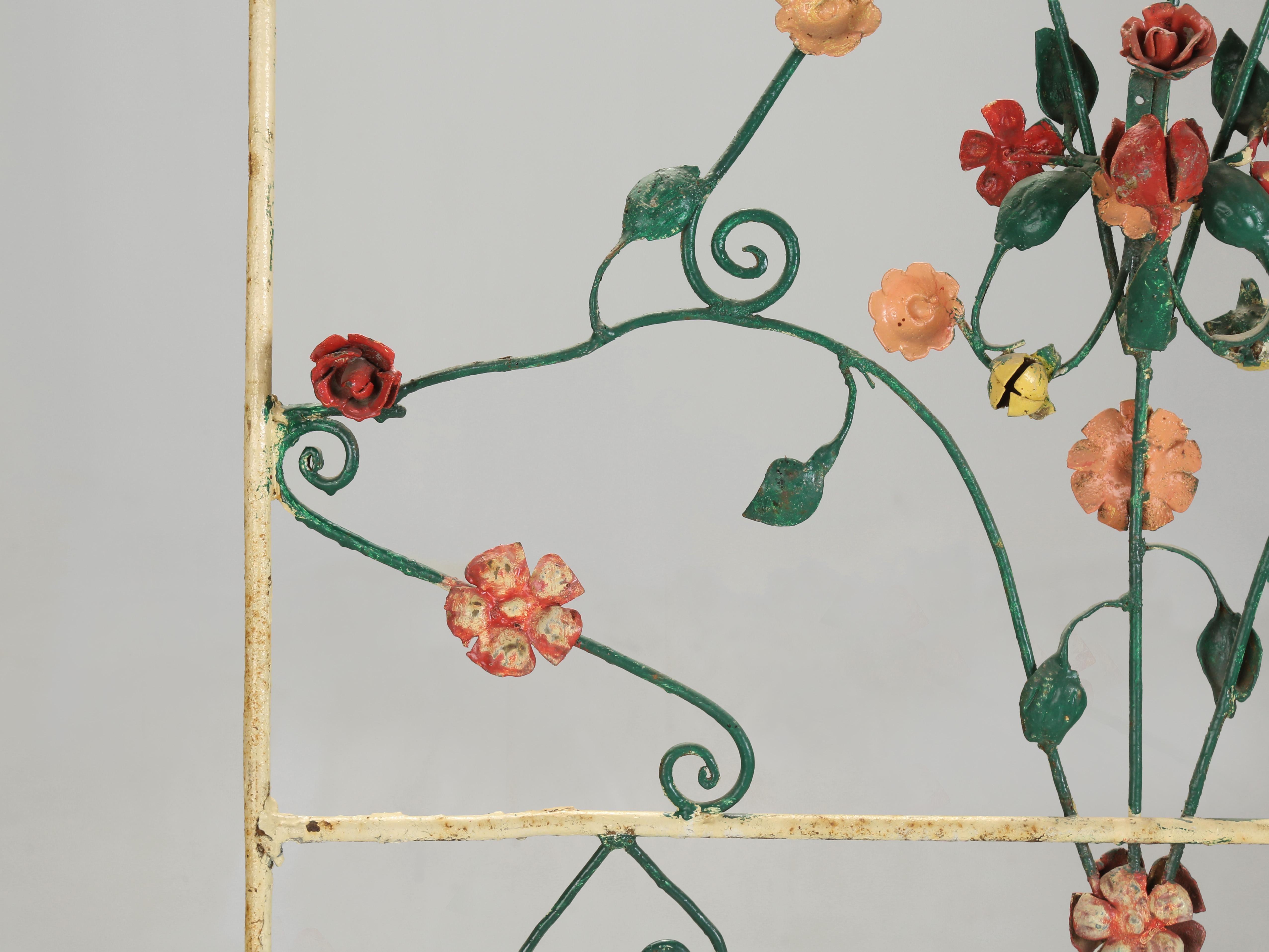 Paravento a motivi floreali o divisorio parziale d'epoca, anni '60 circa, probabilmente italiano in vendita 5