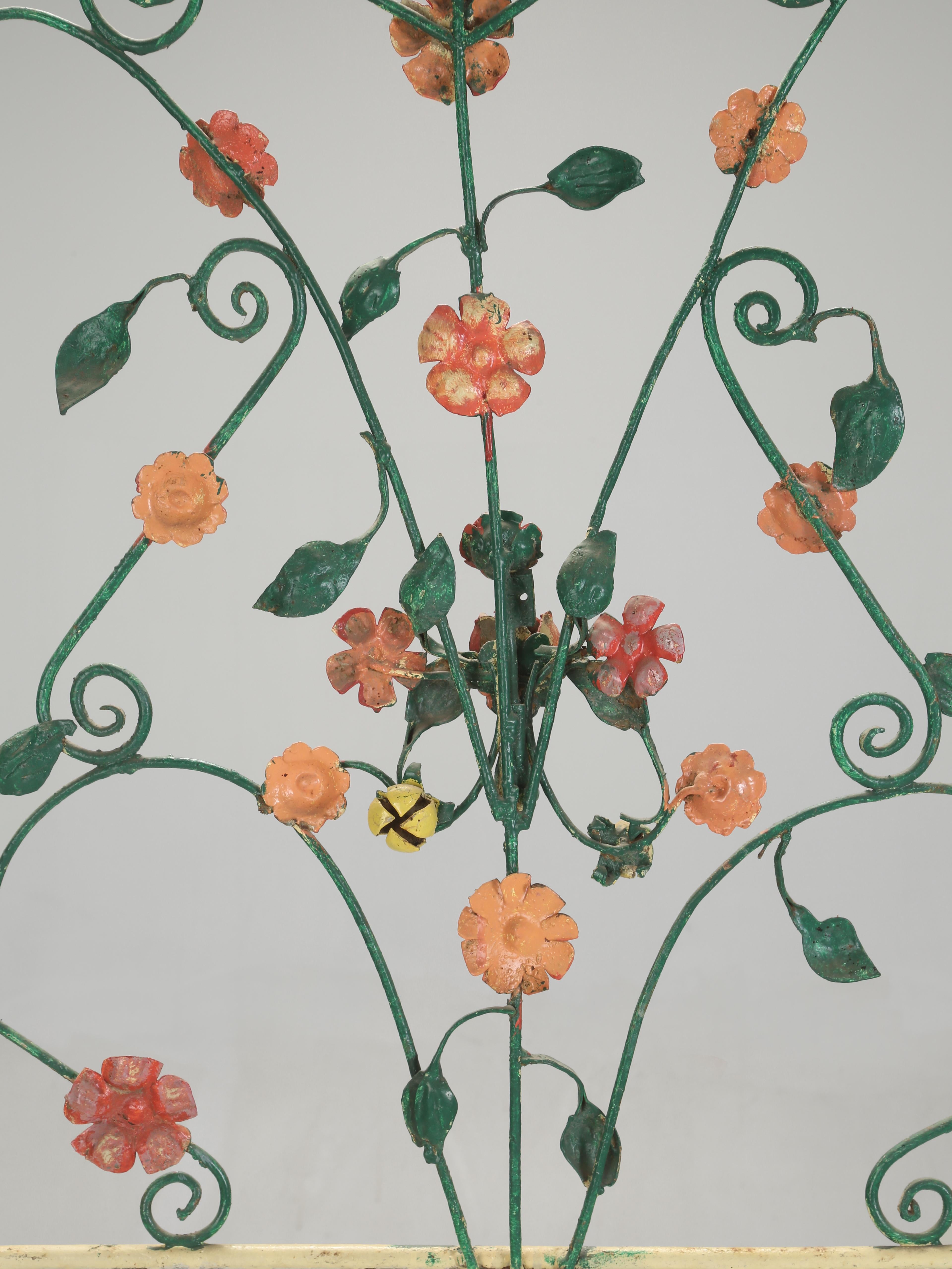 Paravento a motivi floreali o divisorio parziale d'epoca, anni '60 circa, probabilmente italiano In condizioni buone in vendita a Chicago, IL