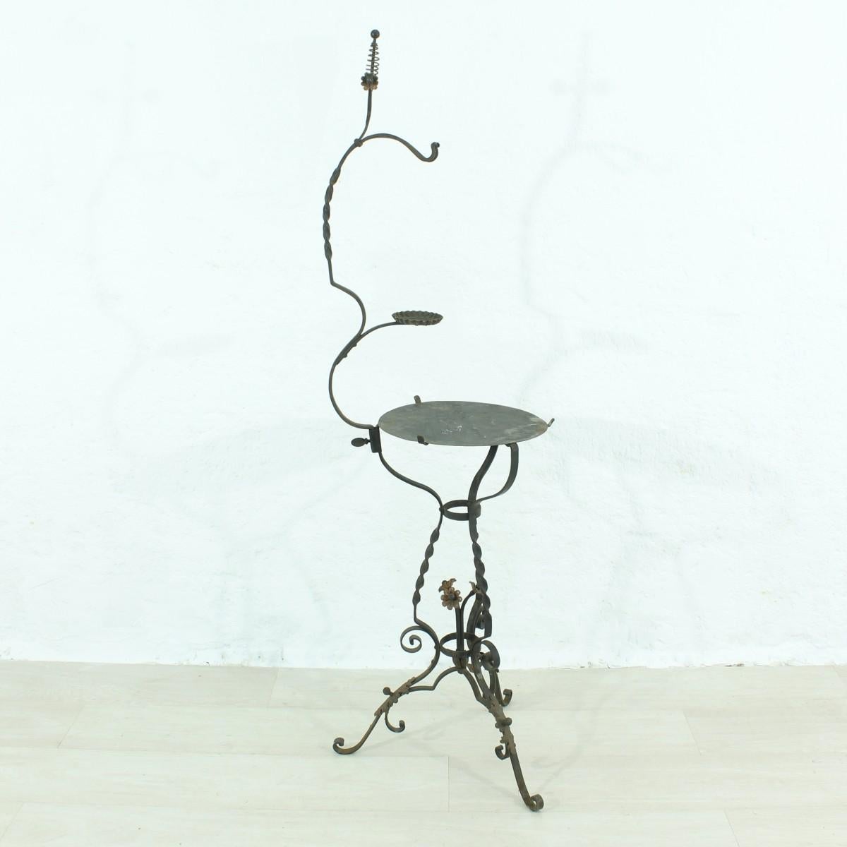 Condition: see photos
Material: iron, hand forged
removable upper part, then height: 74cm.