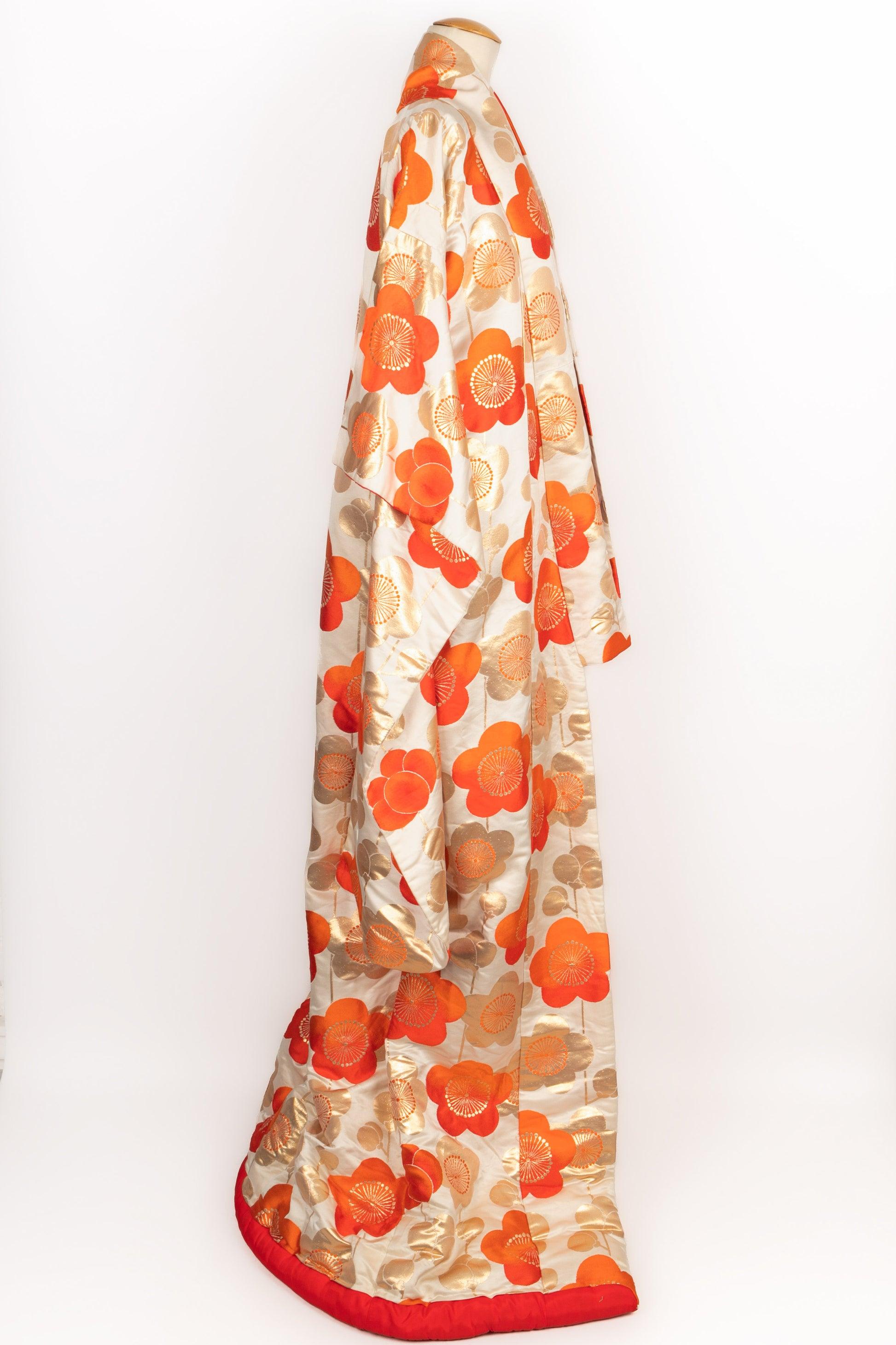 Vintage Flower Pattern Kimono Jacket In Excellent Condition For Sale In SAINT-OUEN-SUR-SEINE, FR