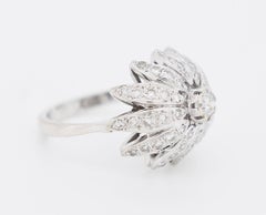 Vintage Flower Ring, 18-Carat White Gold and Diamonds - Circa 1970