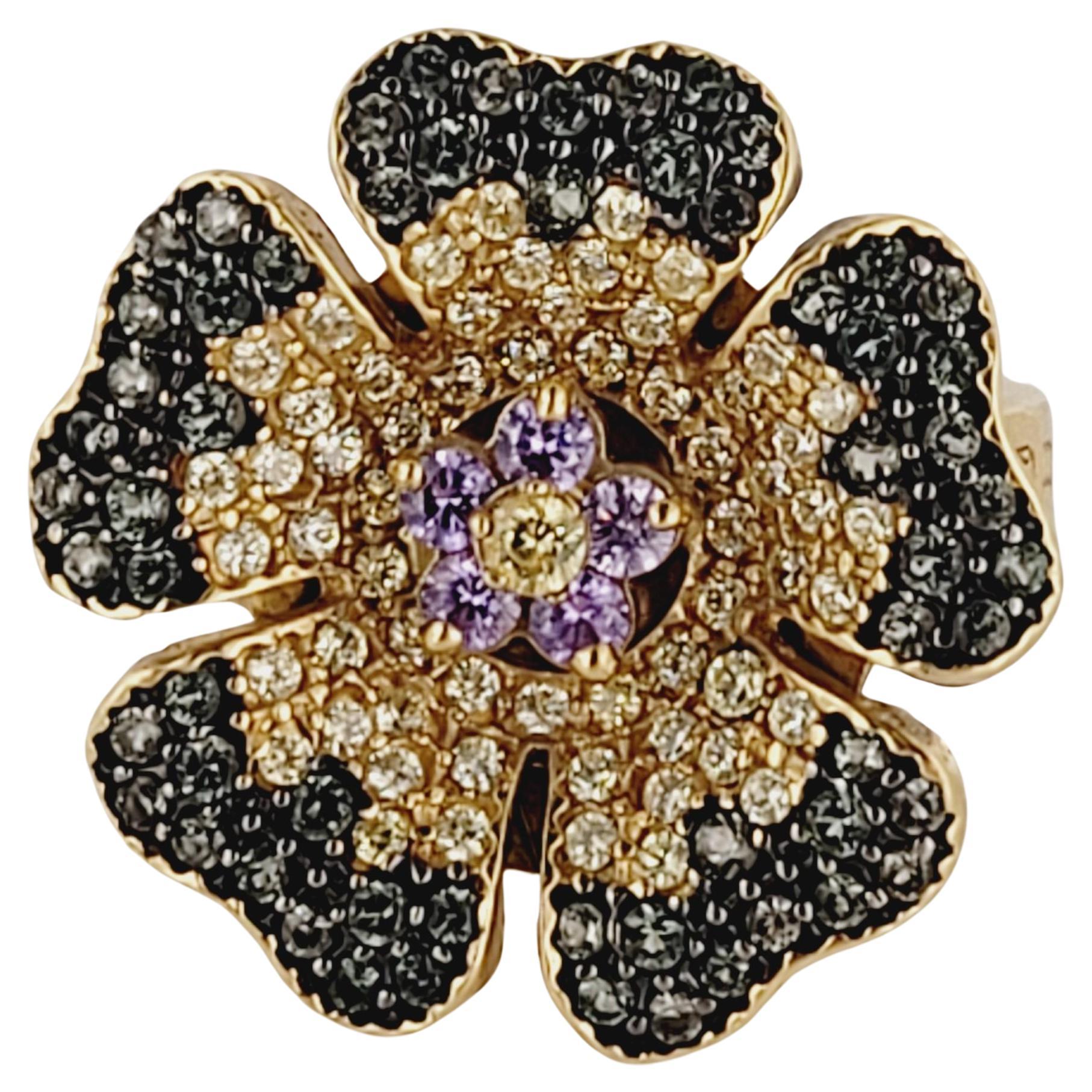 Vintage Flower Ring CZ in 18k Yellow Gold For Sale
