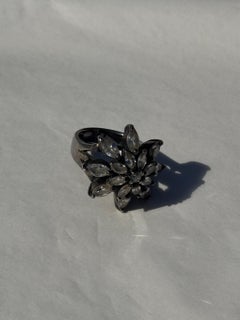 Vintage Flower Ring with Petal-Shaped Crystals