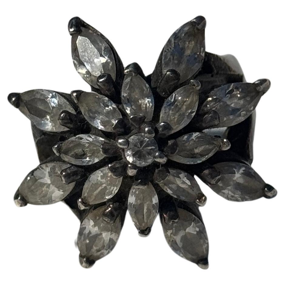 Vintage Flower Ring with Petal-Shaped Crystals