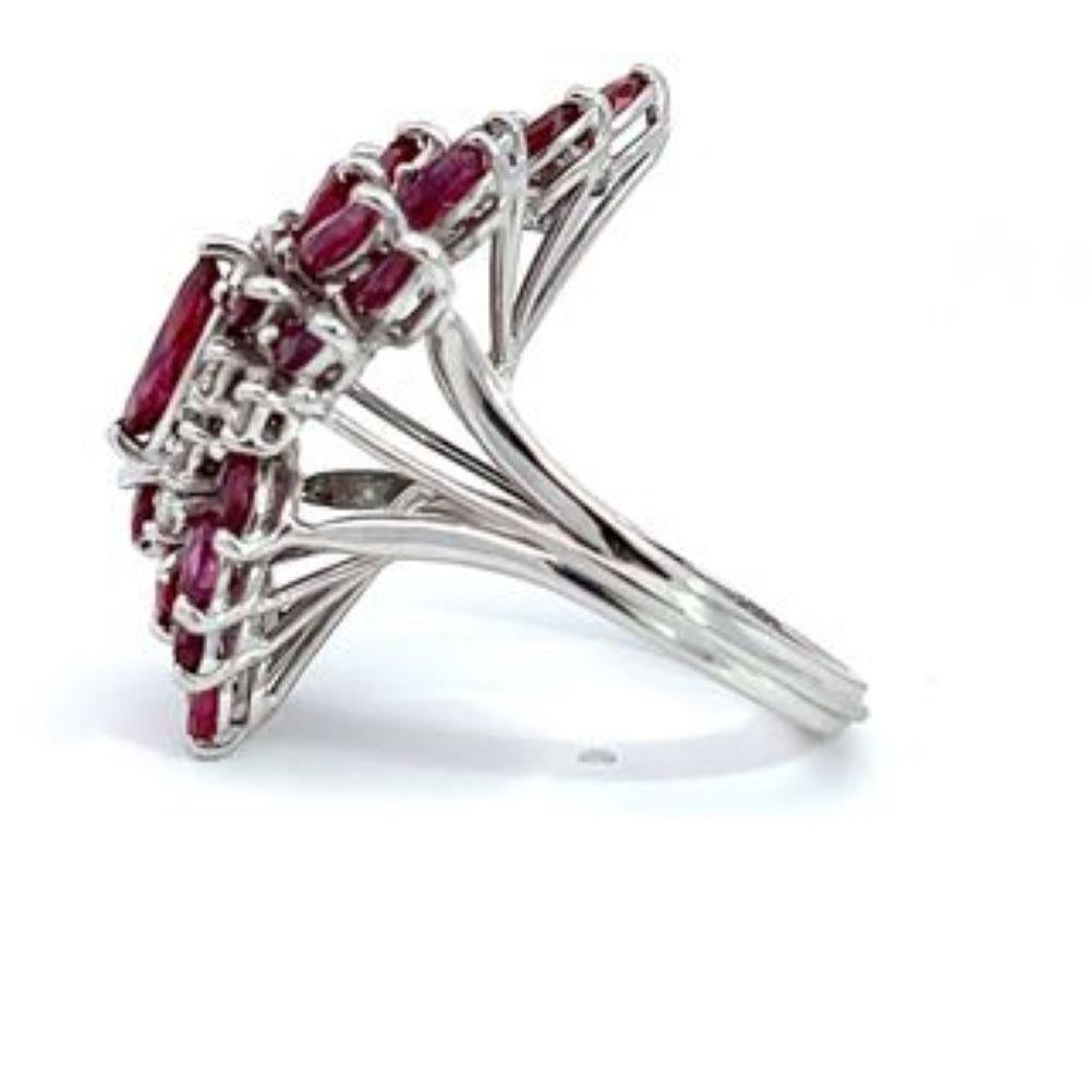 Vintage Flower Rubies & Diamonds Ring In New Condition For Sale In Great Neck, NY