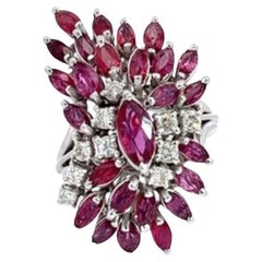 Vintage-Ring mit Blumen, Rubinen und Diamanten