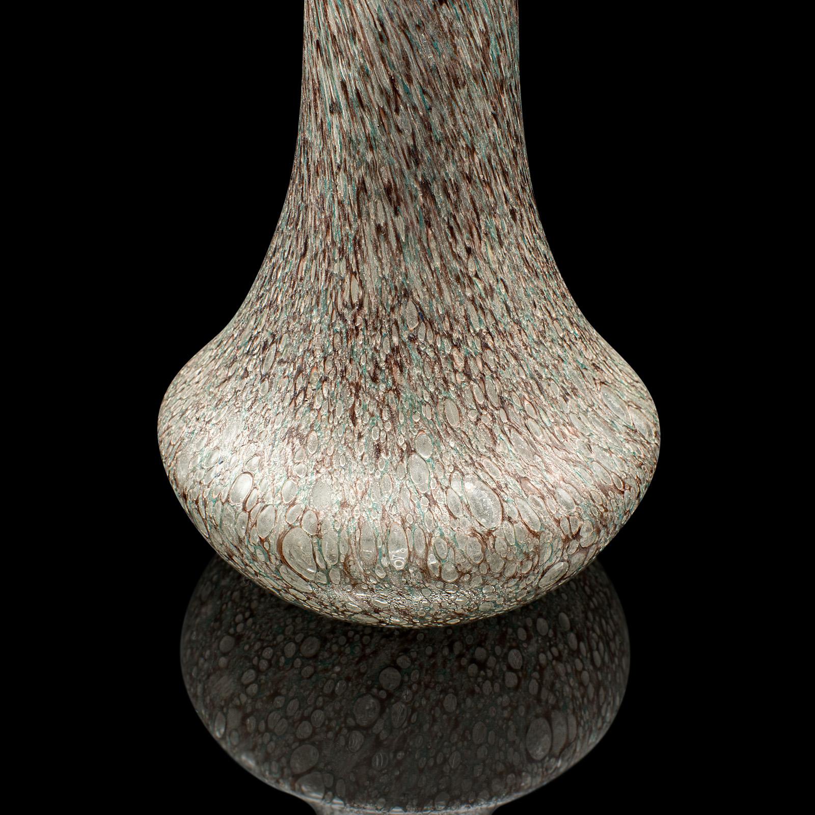 Vaso di fiori d'epoca, scozzese, vetro artistico, espositore, manico a goccia di pose, C.C. in vendita 2
