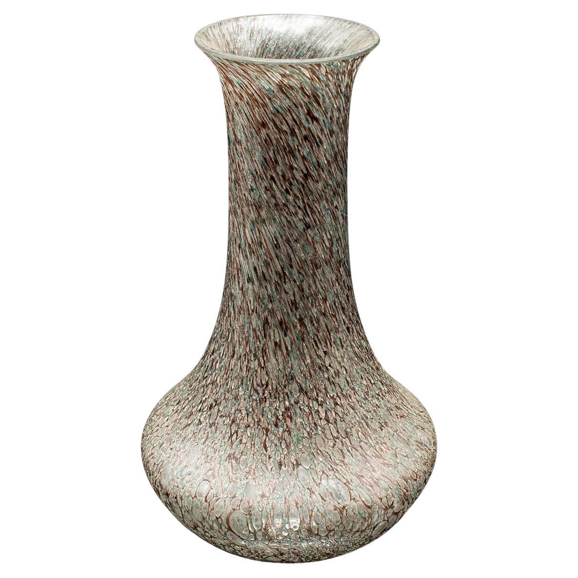 Vaso di fiori d'epoca, scozzese, vetro artistico, espositore, manico a goccia di pose, C.C. in vendita