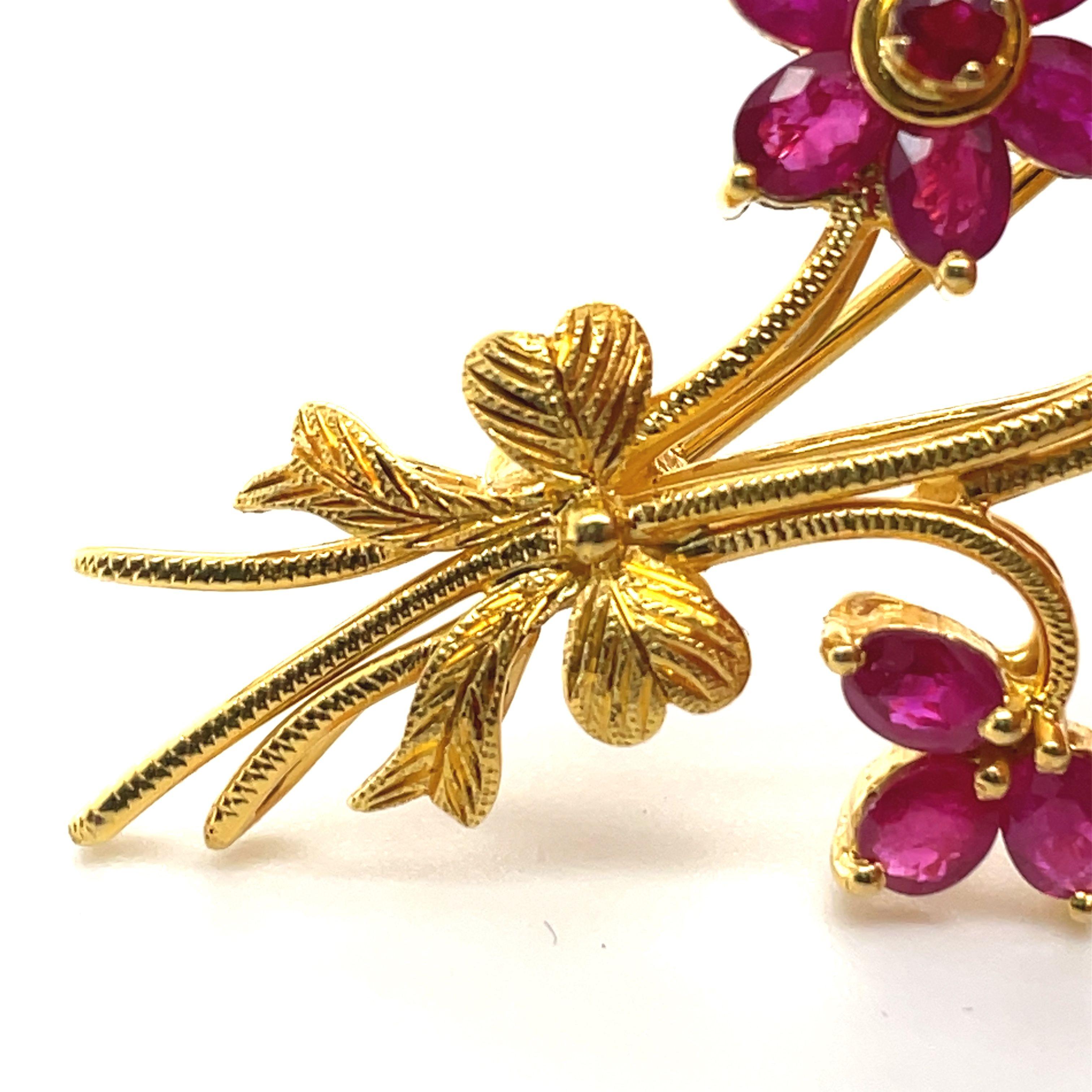 Vintage Flowers Brooch-  22K Yellow gold, 2CT Natural Ruby, Vintage Brooch, Estate Brooch, Vintage Ruby Jewelry, Estate Jewelry, Free Shipping

Jewelry Material: Yellow Gold 22k 
Total Carat Weight: 2ct (Approx.)
Total Metal Weight:8.640g
Size: