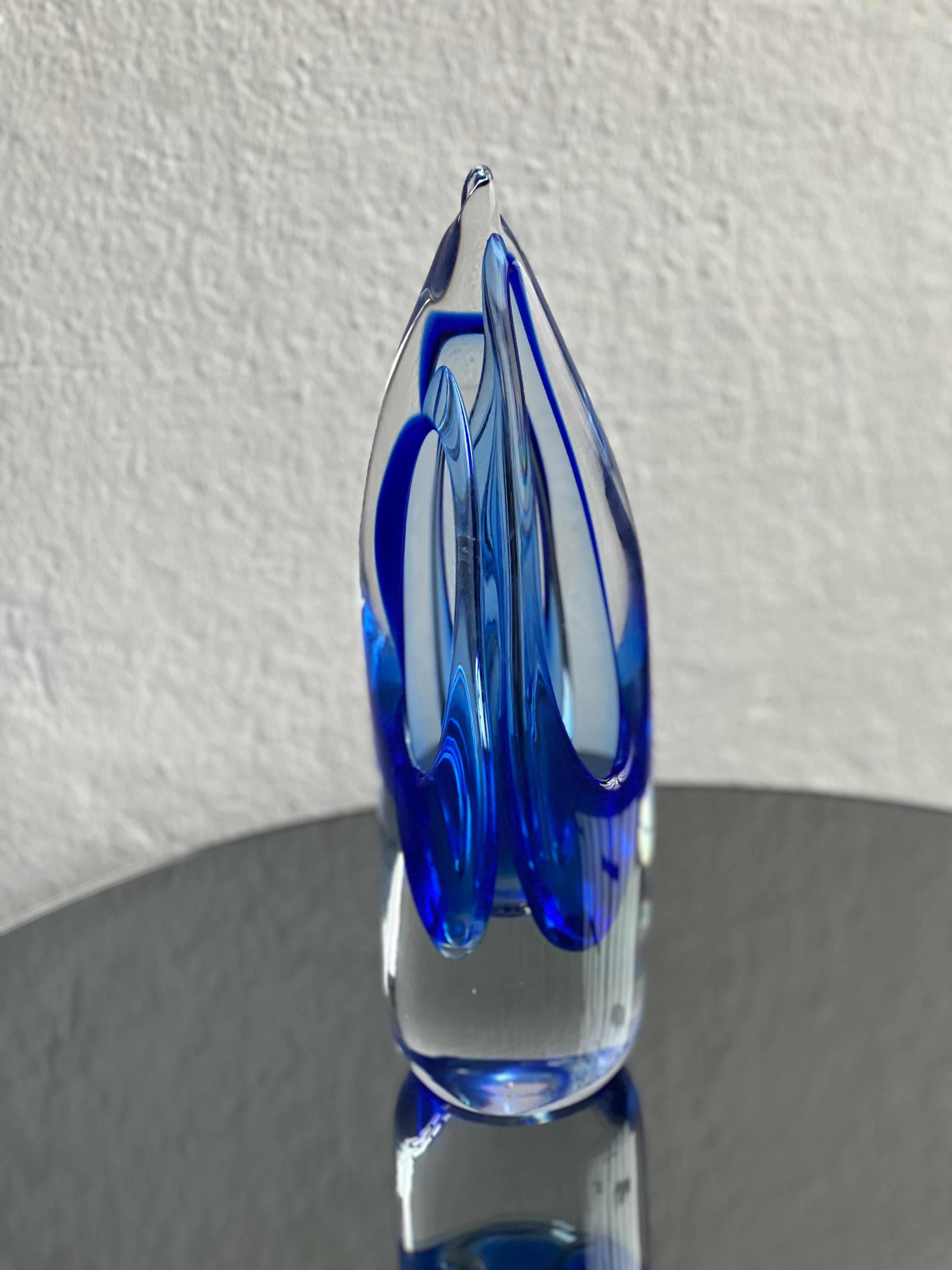 Murano Vase - Stand Alone Glass Sculpture - Murano Sommerso

Large and heavy Murano vase in 