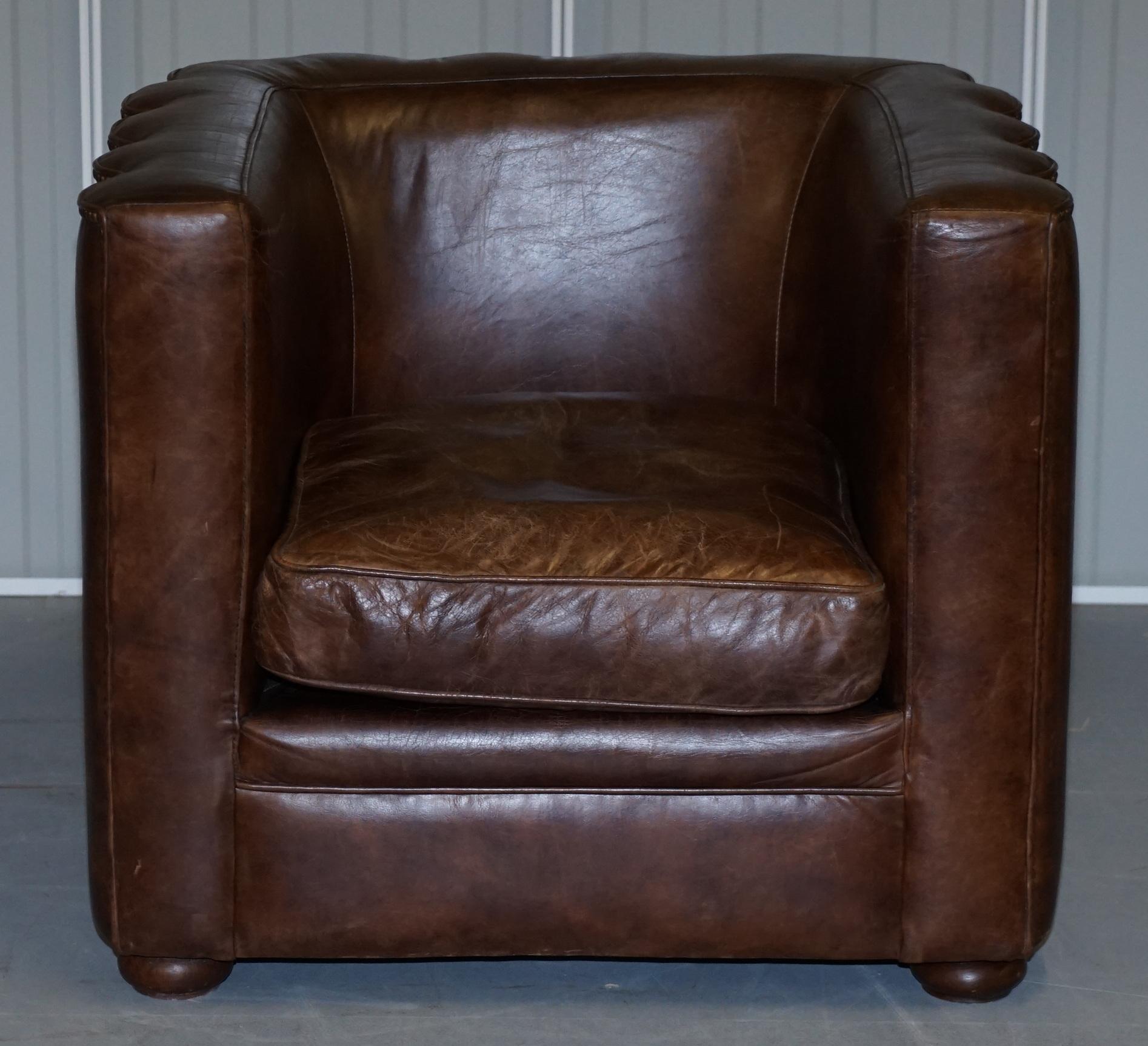 We are delighted to offer for sale this stunning heritage brown leather fluted back and sides club armchair

A very good looking and well made piece, it is upholstered with heritage leather which looks 100 years old from new

We have cleaned