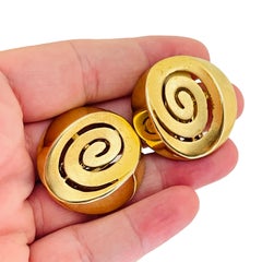 Vintage Fo signed  gold tone designer clip on earrings