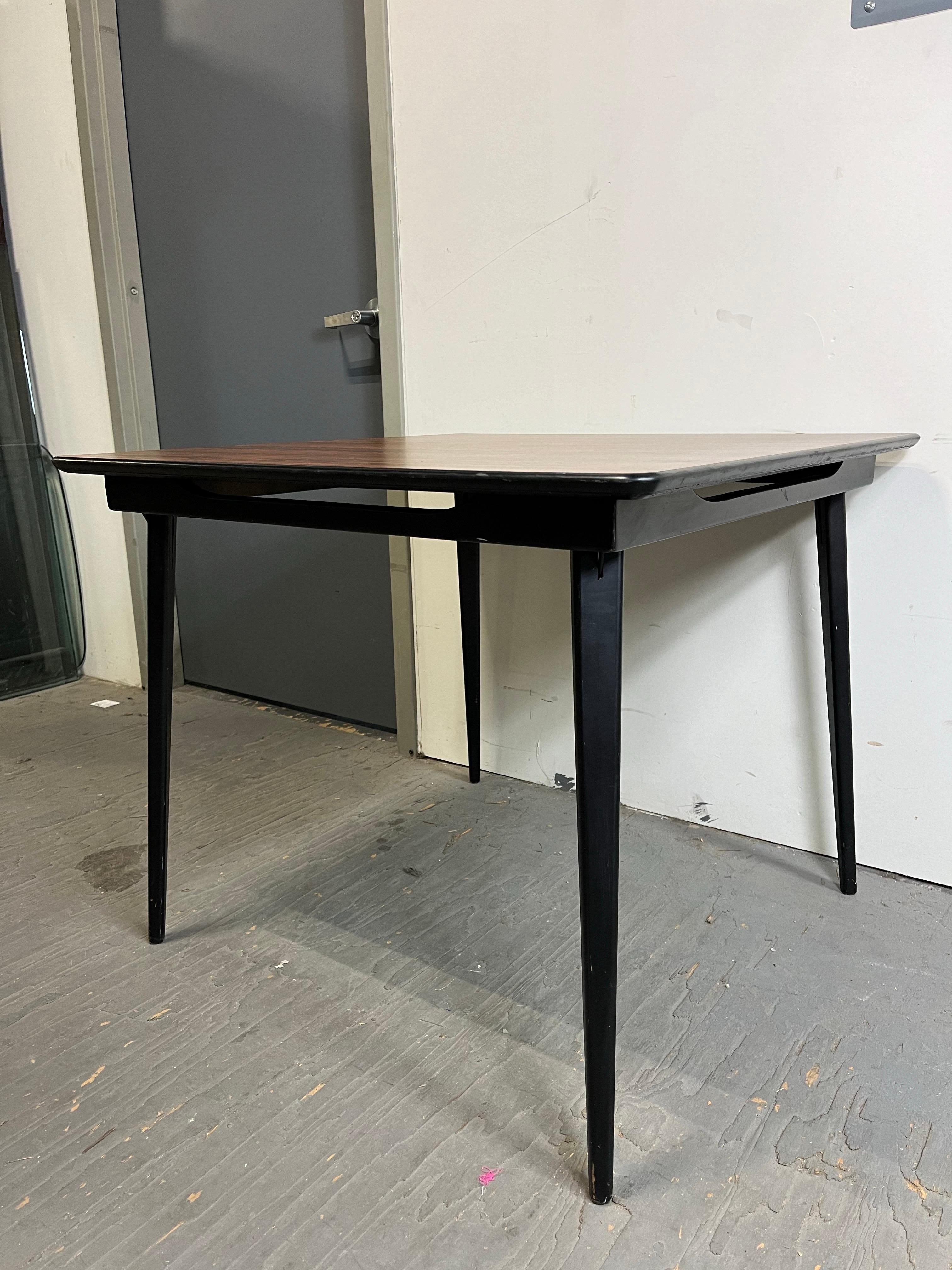 Vintage Foldable Game Table from Stakmore (Dänisch) im Angebot
