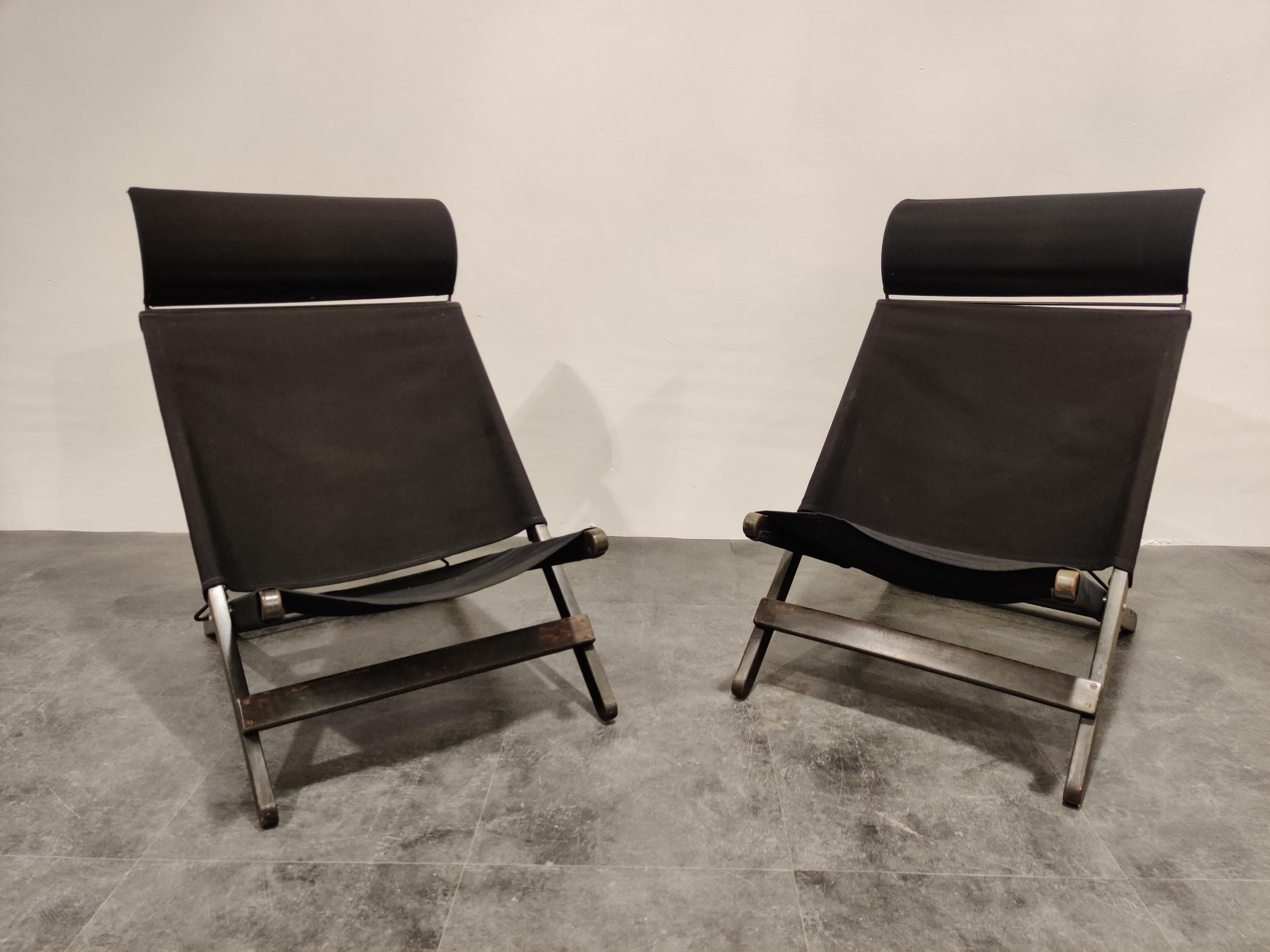 Vintage-Klappstuhl Modell 'Hestra':: entworfen von Tord Bjorklund für Ikea im Jahr 1991. 

Hergestellt aus Jeansstoff und Holz. 

Verstellbare Rückenlehne::

1990er Jahre:: Schweden. 

Abmessungen: 
Höhe 35::44 Zoll. (90 cm)
Breite 23.63 in. (60