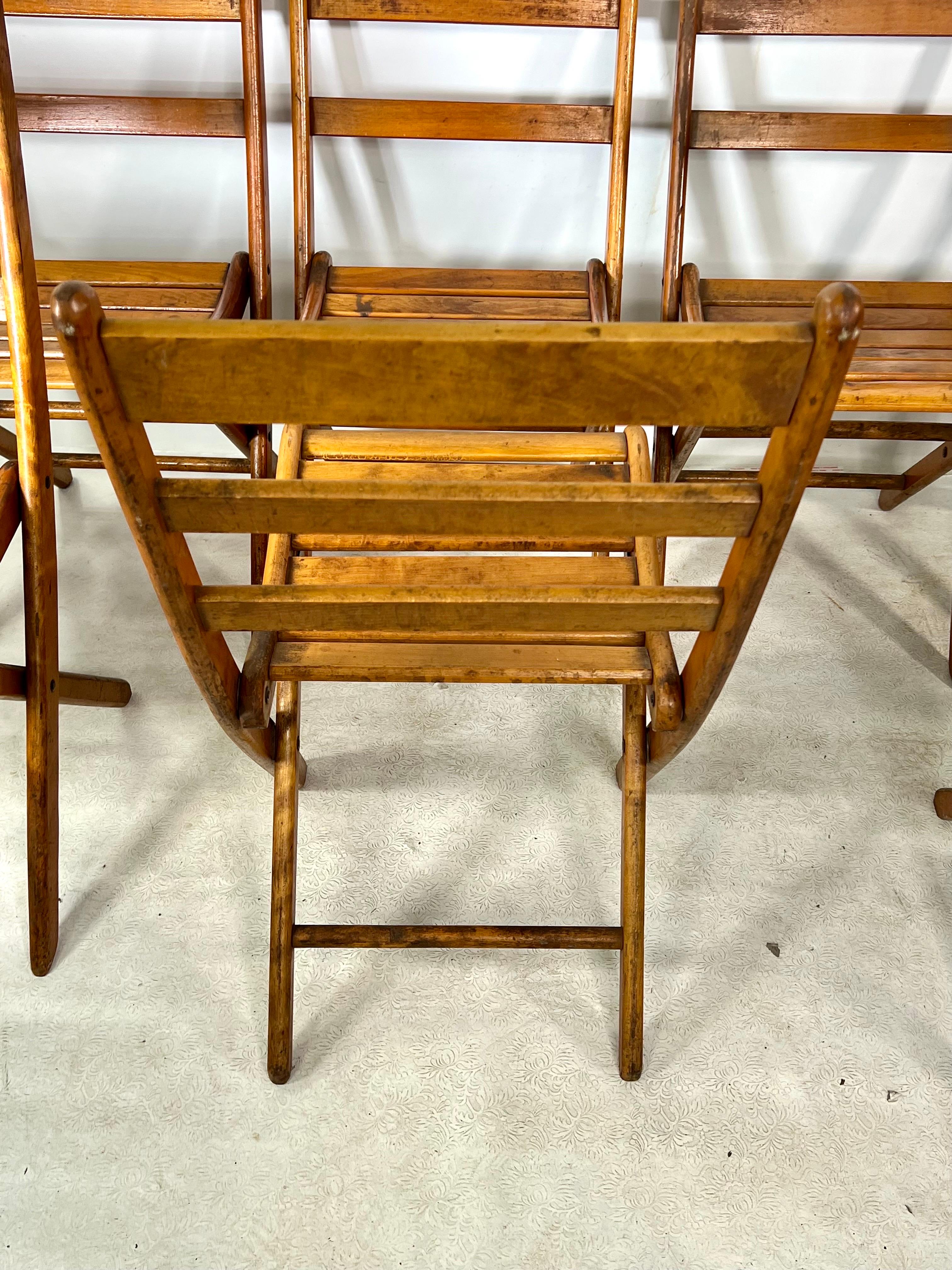 Vintage Folding Slatted Chairs, a Set of 7 For Sale 6