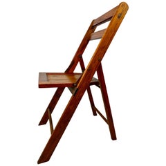 Vieille chaise pliante en bois massif:: 19 Disponible