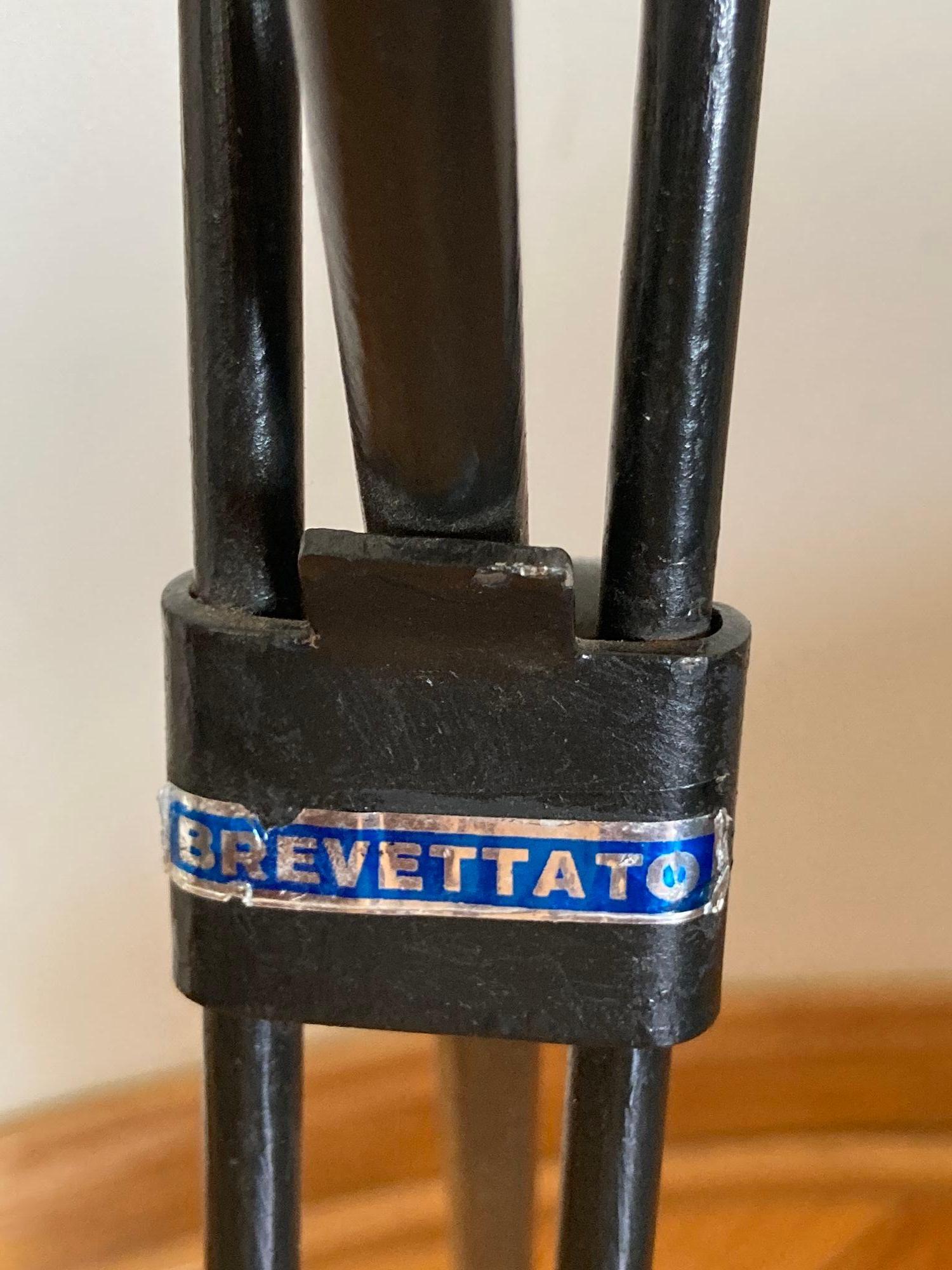 Vintage Folding Valet Metall Stand von Fratelli Reguitti 1950s im Angebot 13