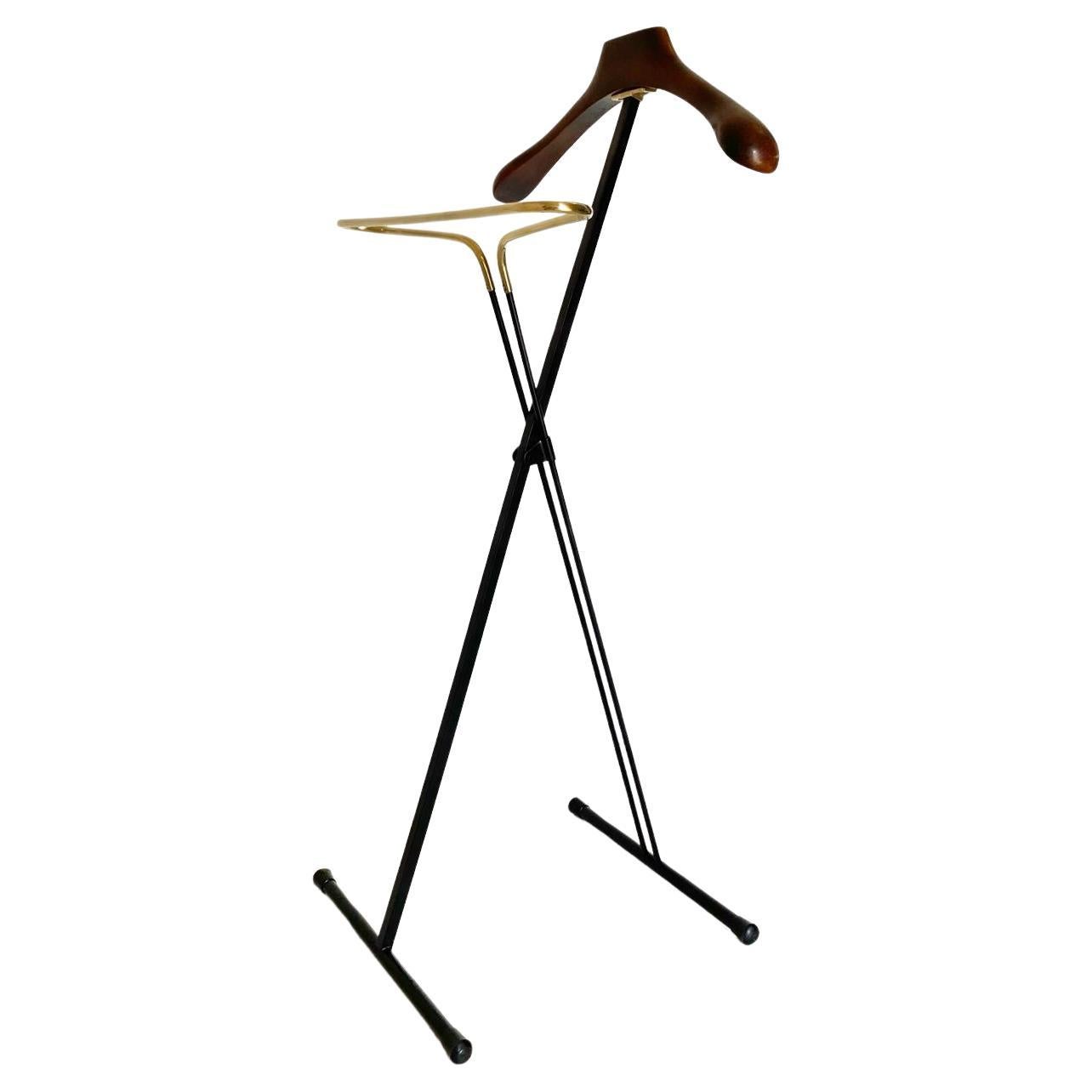 Vintage folding valet stand in wood, iron and brass, Reguitti, Italy 1950s For Sale