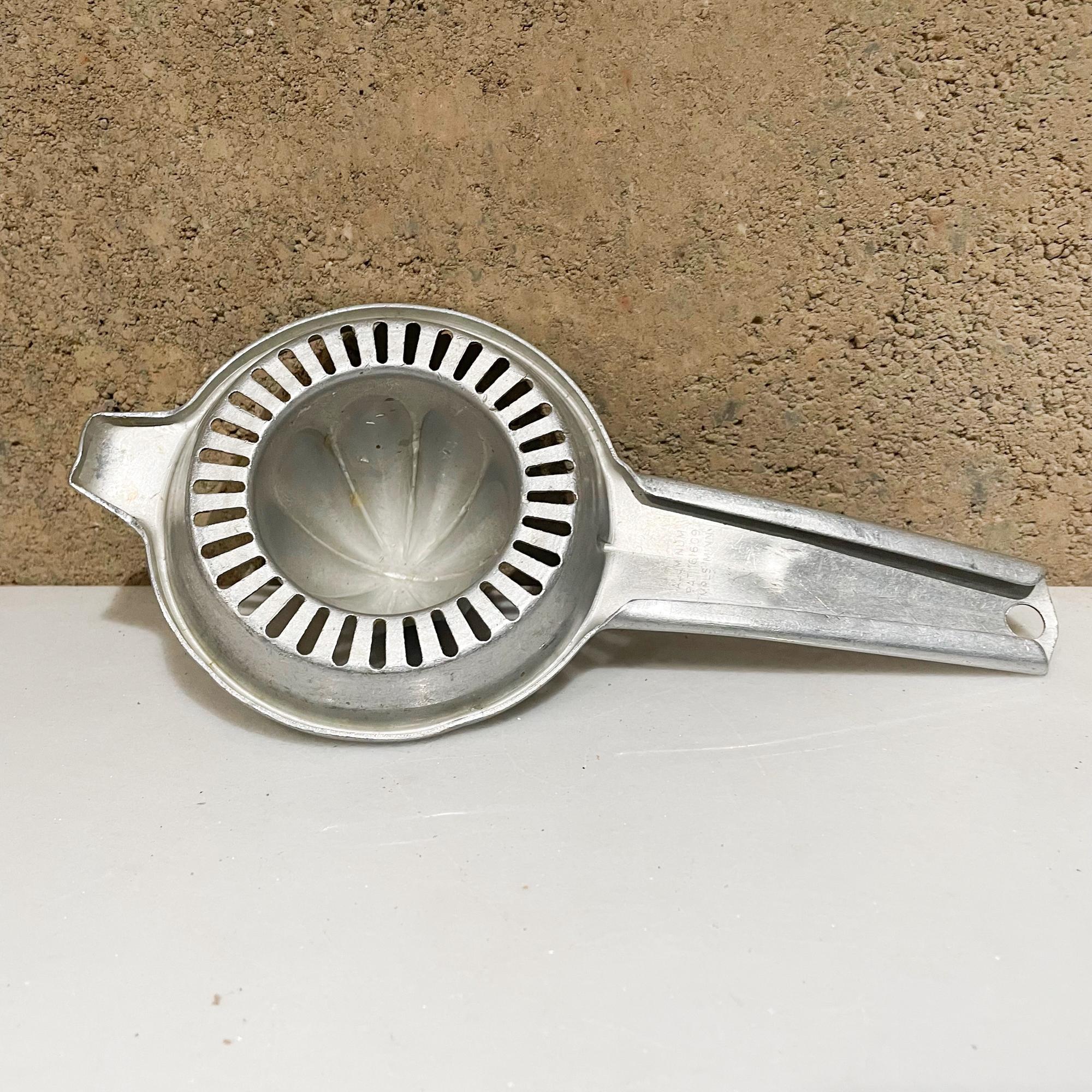 Pichet à citrouille réversible vintage en aluminium Foley, maintenu à la main, style Airstream, années 1960 Bon état - En vente à Chula Vista, CA