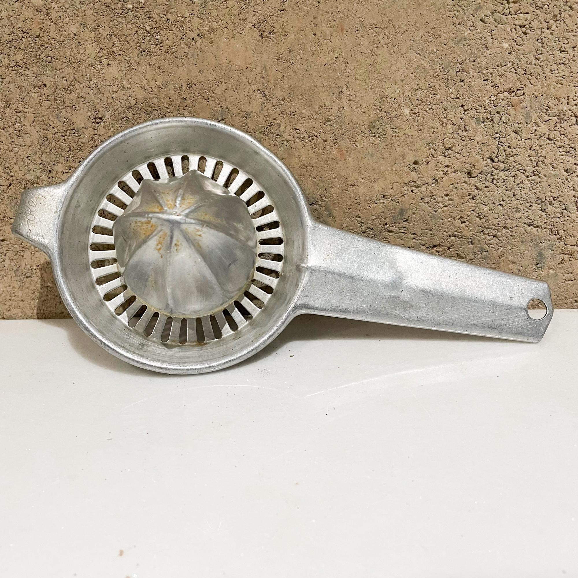 Milieu du XXe siècle Pichet à citrouille réversible vintage en aluminium Foley, maintenu à la main, style Airstream, années 1960 en vente