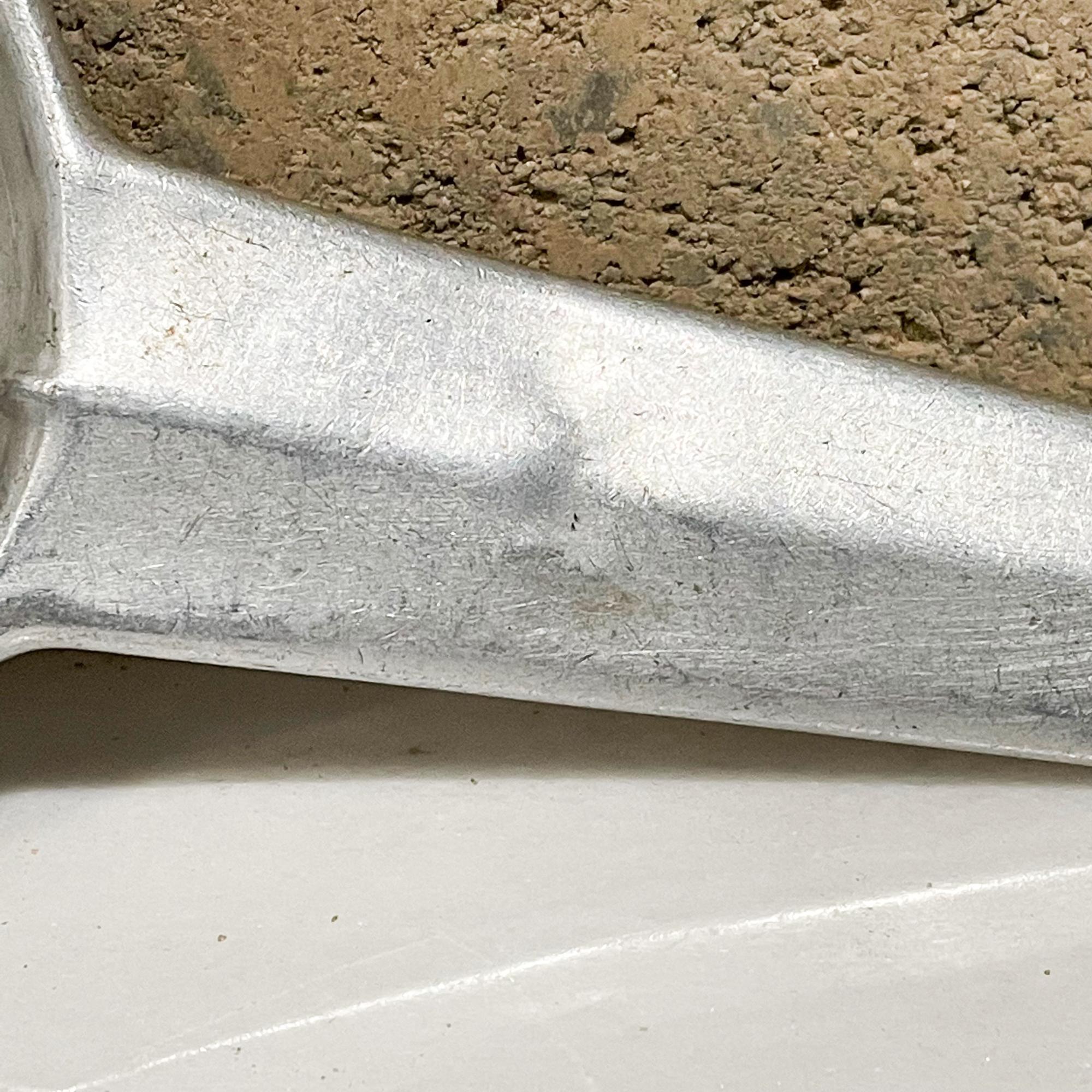 Aluminium Pichet à citrouille réversible vintage en aluminium Foley, maintenu à la main, style Airstream, années 1960 en vente