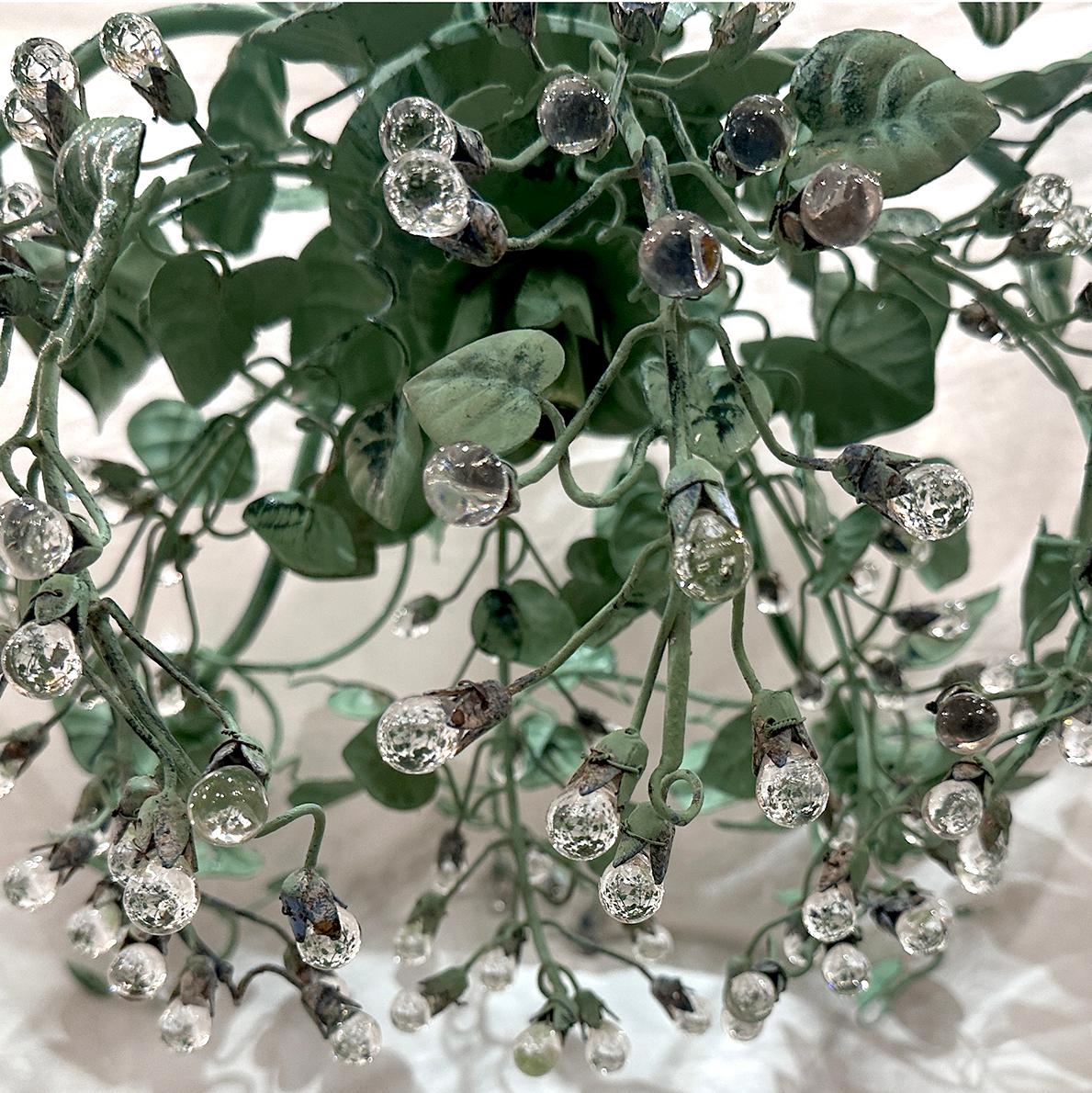 Lampadario con fogliame vintage in vendita 4