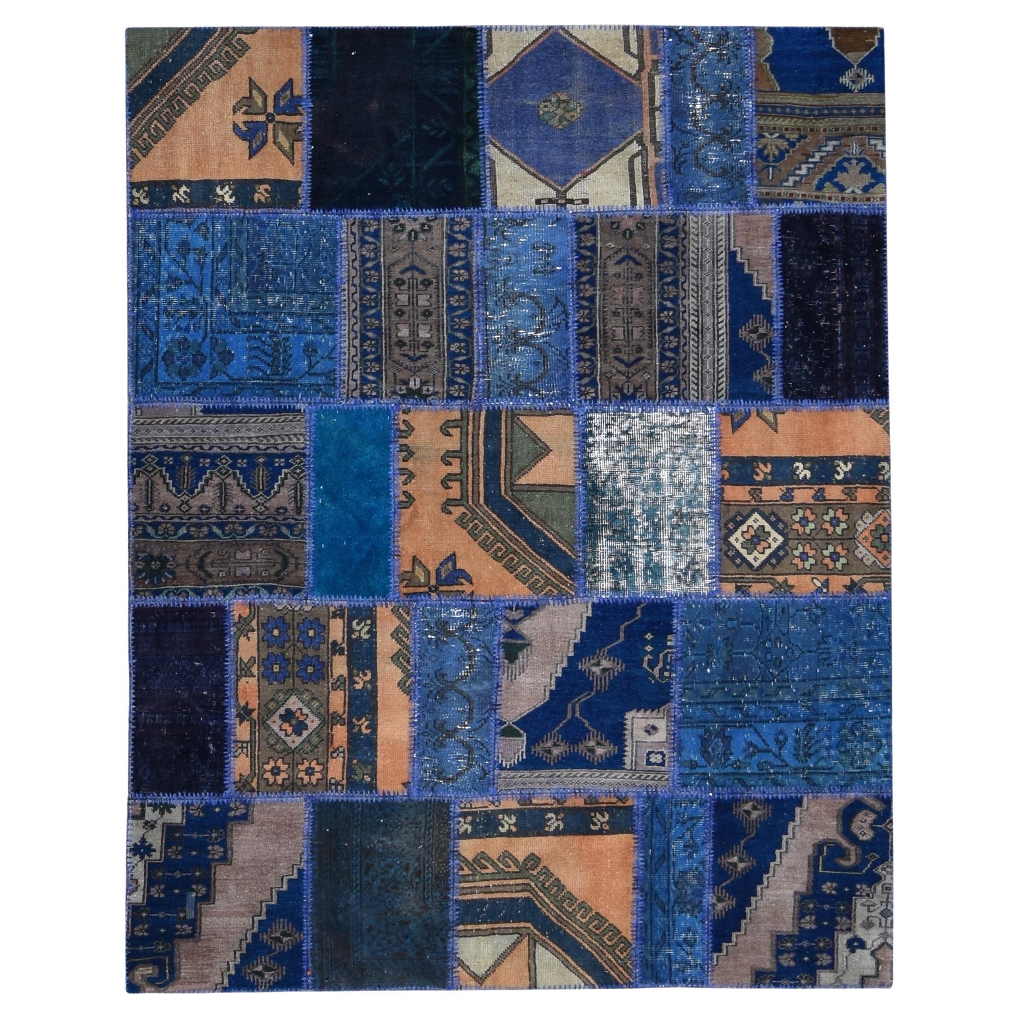 Vintage Volkskunst-Patchwork-Wollteppich mit blauem und hellbraunem Motiv 5'6''x7'
