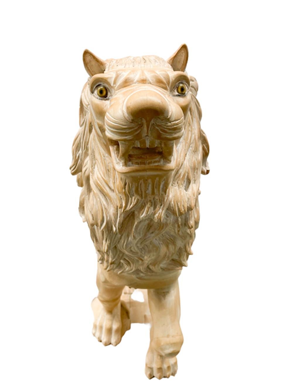Artisanat Art of Vintage Wood Carved Wood Juvenile Size Carousel Figure of a Standing Lion (Lion debout)  en vente