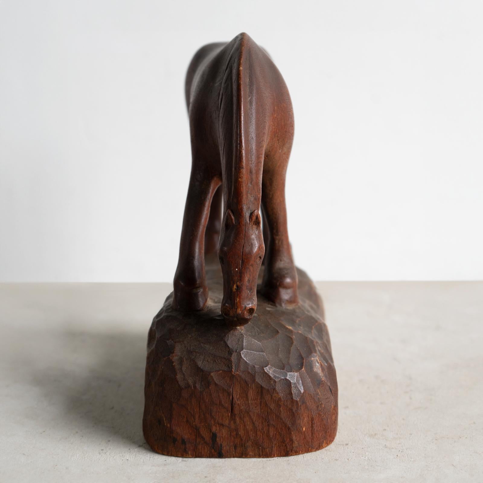 Britannico Scultura di cavallo in legno intagliato Art Carved d'epoca, metà del 20° secolo