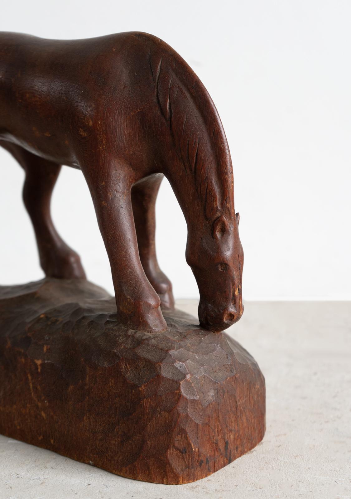 Metà XX secolo Scultura di cavallo in legno intagliato Art Carved d'epoca, metà del 20° secolo