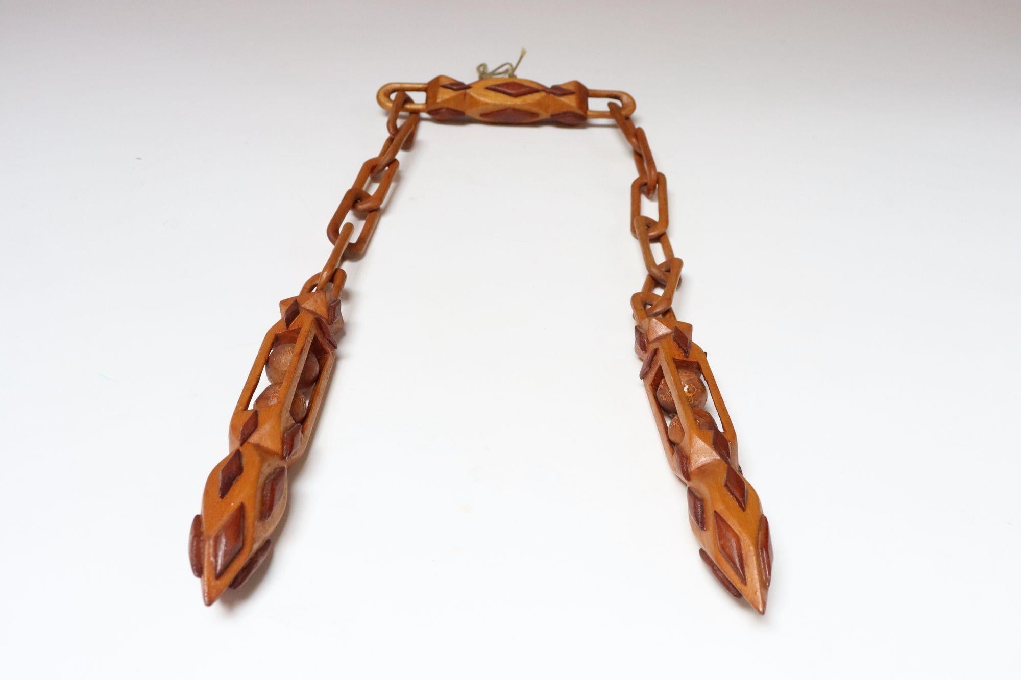 Américain Vintage Folk Art Carved and Painted Dual Ball in Cage Whimsy Chain (Chaîne fantaisie) en vente