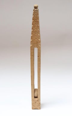 Obelisco d'epoca Folk Art Carved intagliato a mano "Ball in Cage" Scultura stravagante