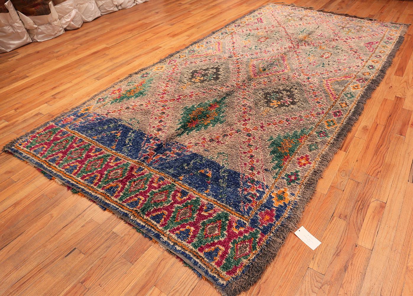 20th Century Vintage Folk Art Moroccan Rug. Size: 6 ft. 10 in x 14 ft. (2.08 m x 4.27 m) For Sale