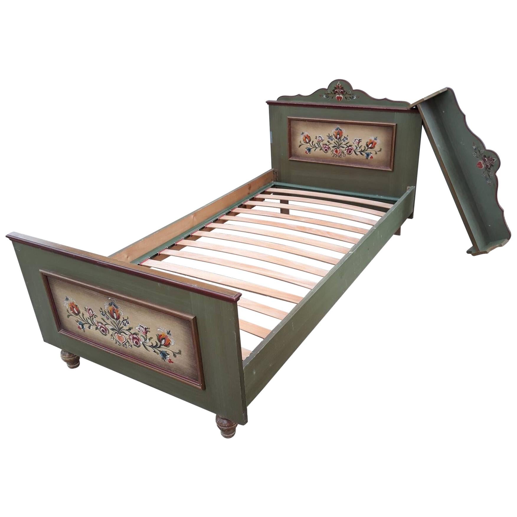 Vintage Folk Art Painted bed from Germany For Sale at 1stDibs
