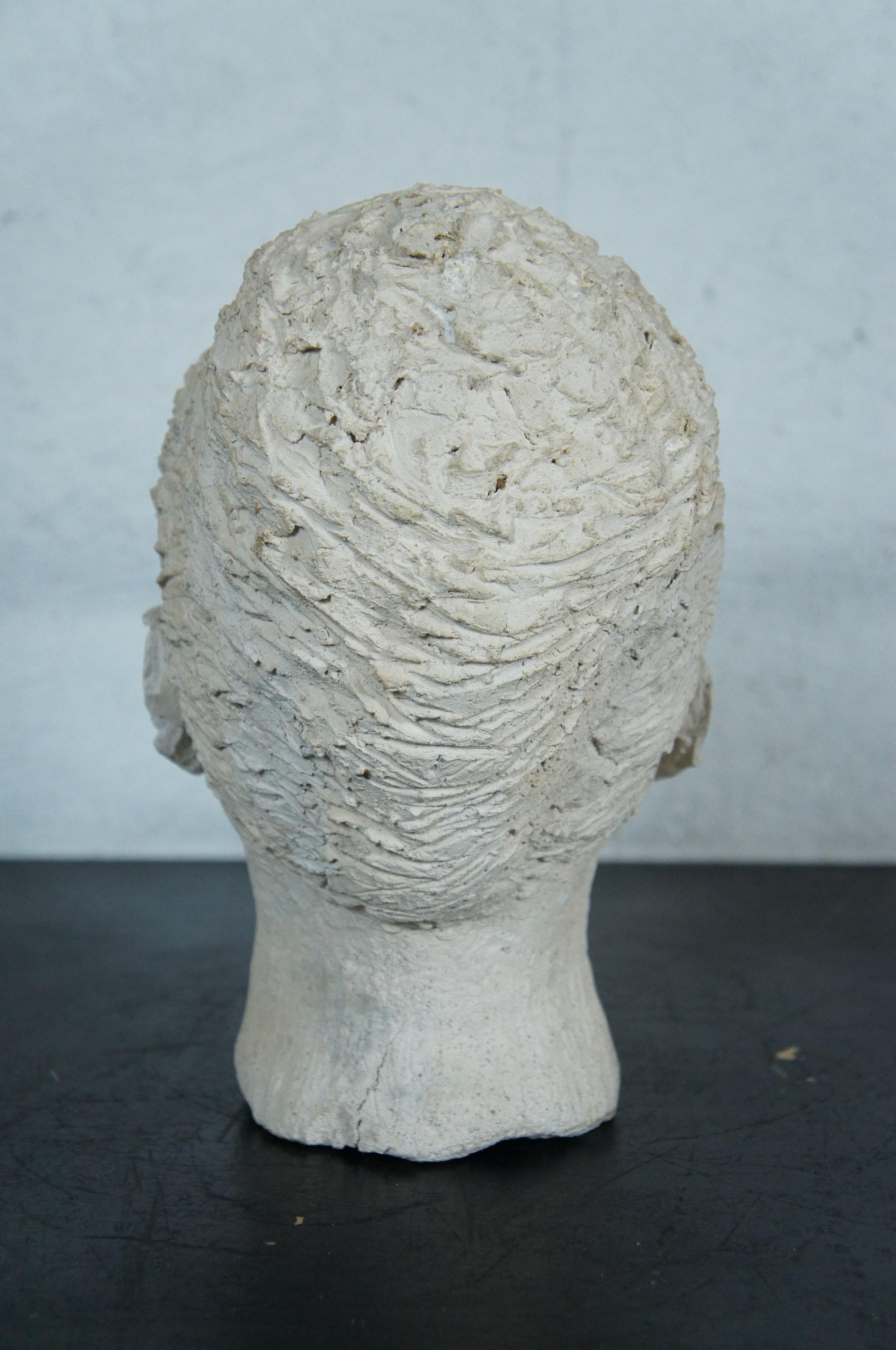 Escultura clásica de escayola con cabeza de busto de mujer de 11 pulgadas siglo XX en venta