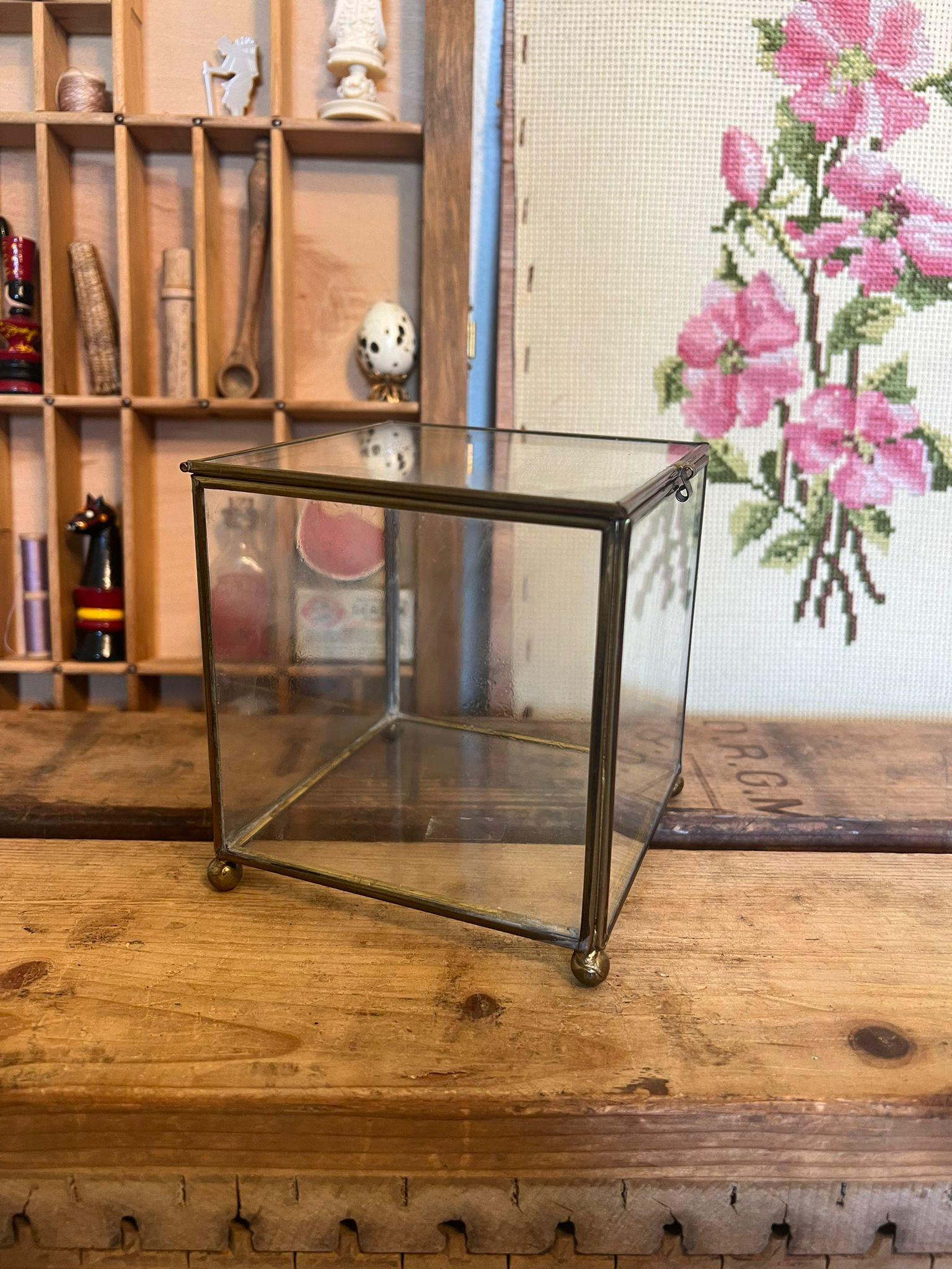 Mid-Century Modern Vintage Footed Brass Metal Glass Trinket Jewelry Box For Sale